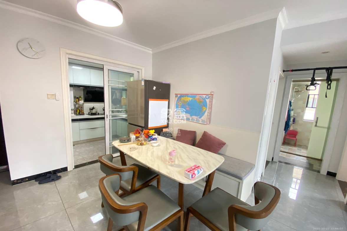 汇景豪庭 2室2厅1卫 2500.0元/月 汇景豪庭 2室2厅1卫 2500.0元/月室内图