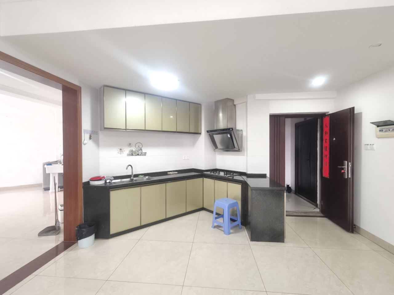 洛杉矶城 3室2厅2卫 3800.0元/月 洛杉矶城 3室2厅2卫 3800.0元/月室内图