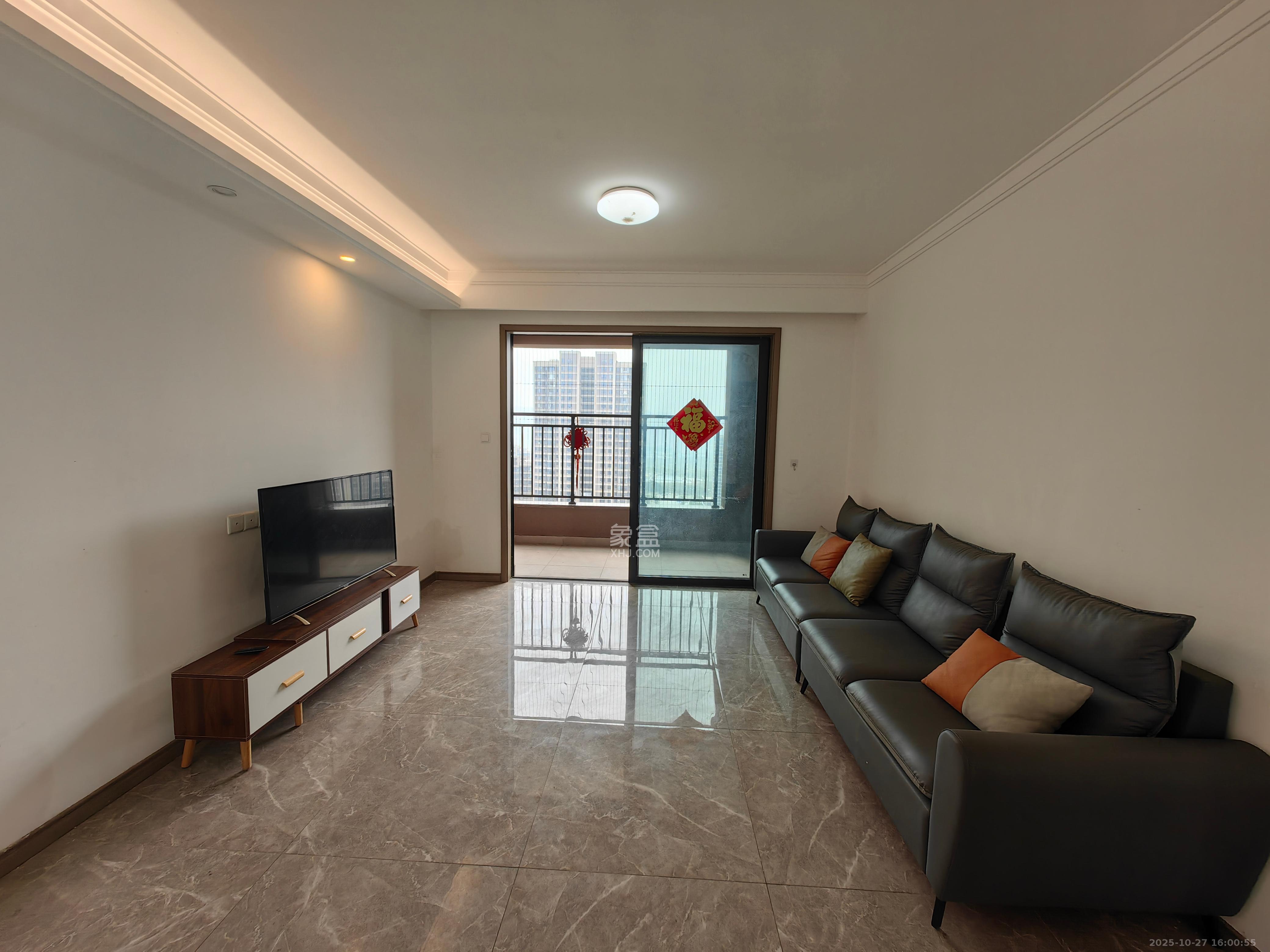 越秀亲爱里  4室2厅2卫    2700.0元/月 越秀亲爱里  4室2厅2卫    2700.0元/月室内图