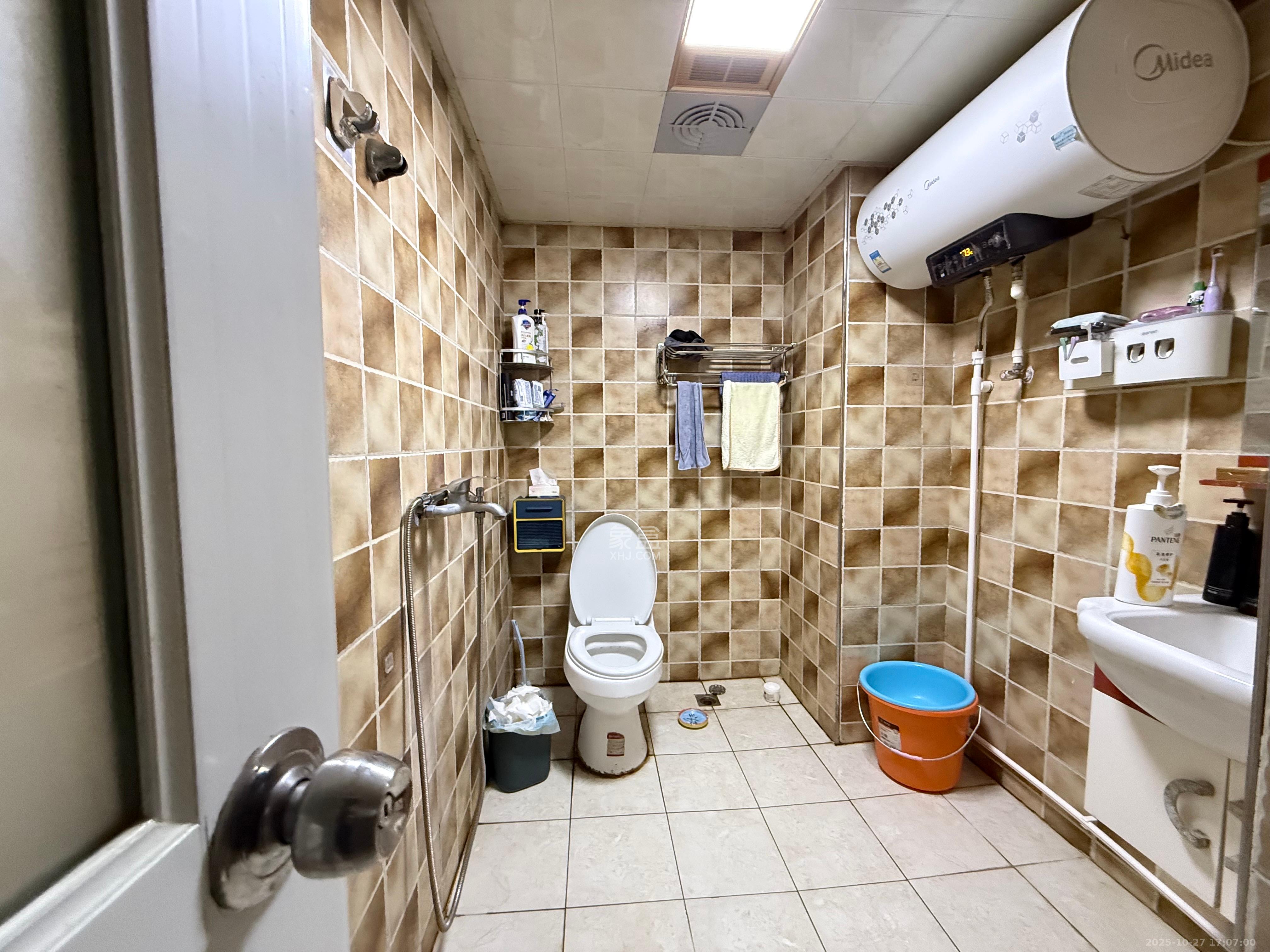 曙光领峰（曙光家园）  1室1厅1卫    1500.0元/月室内图