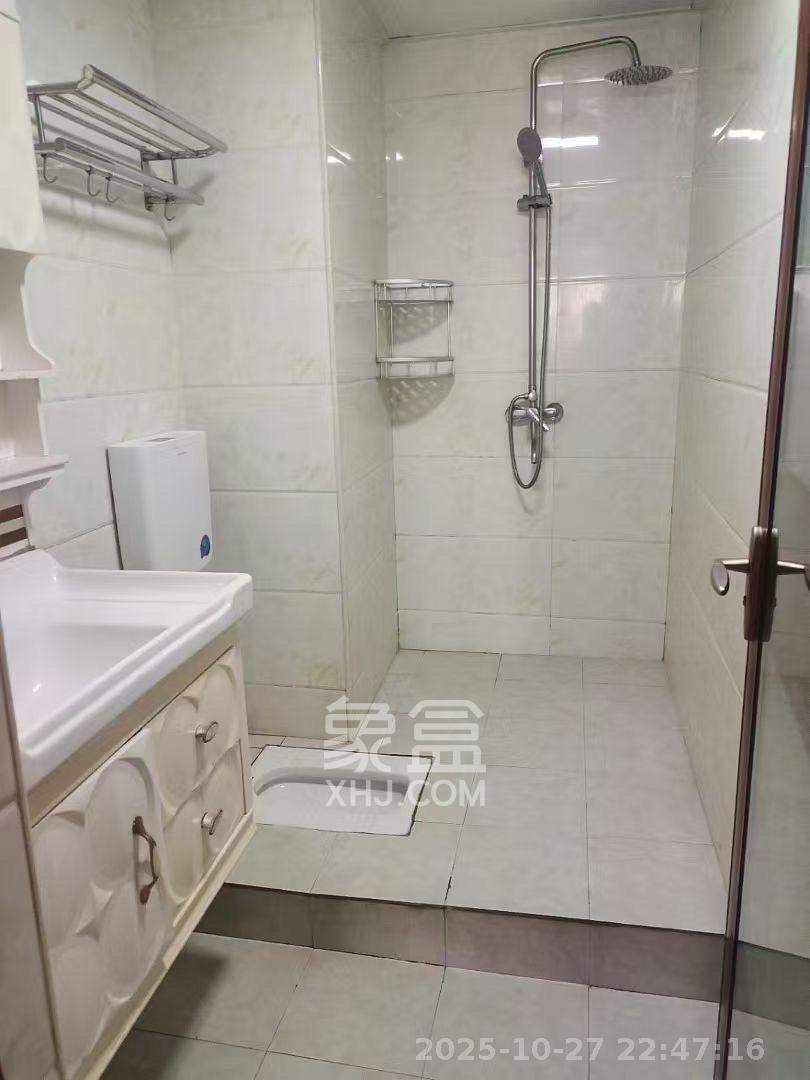 北辰三角洲E3区  1室1厅1卫    2000.0元/月室内图