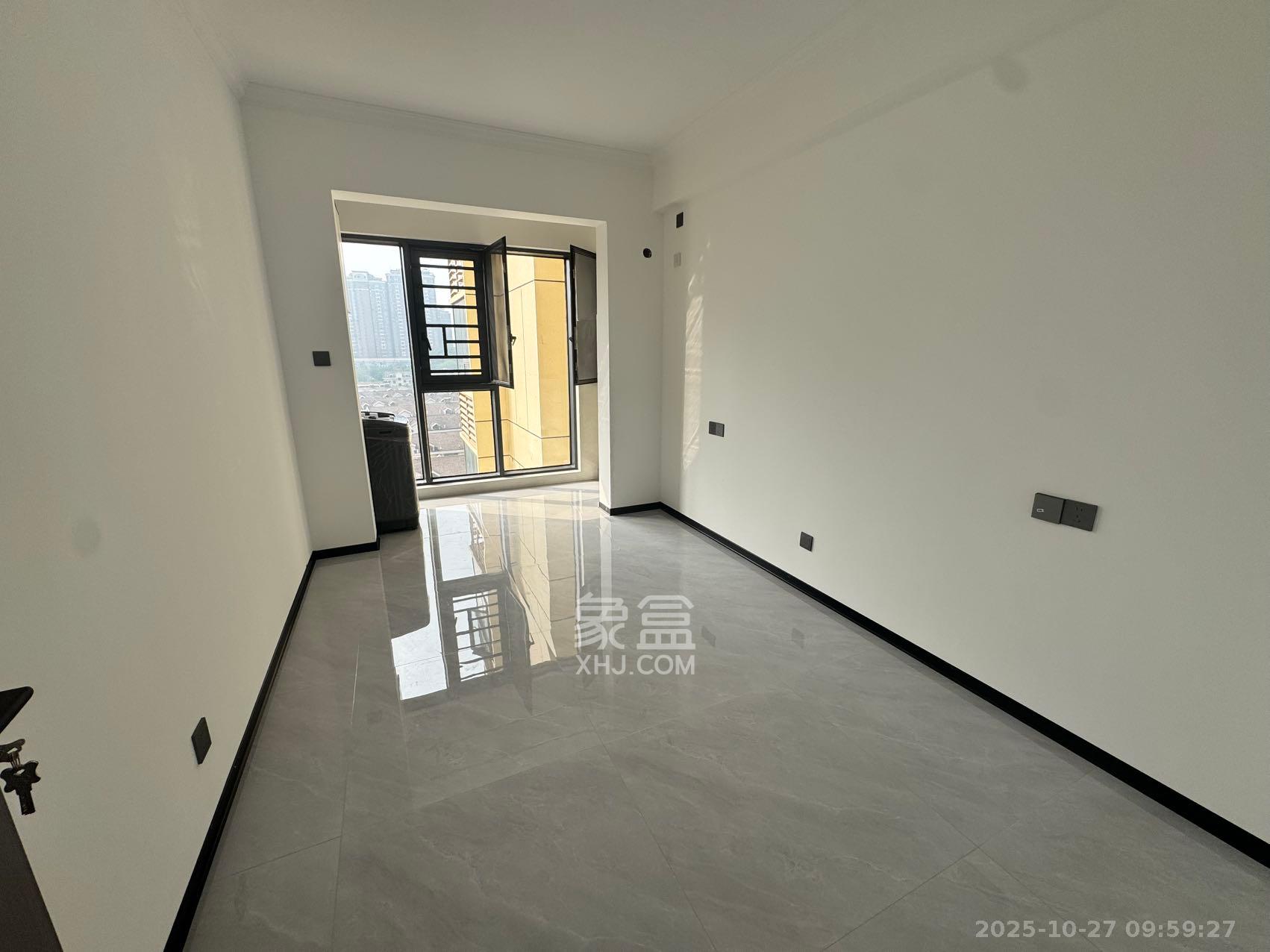 金石蓉园  4室2厅2卫    3500.0元/月室内图