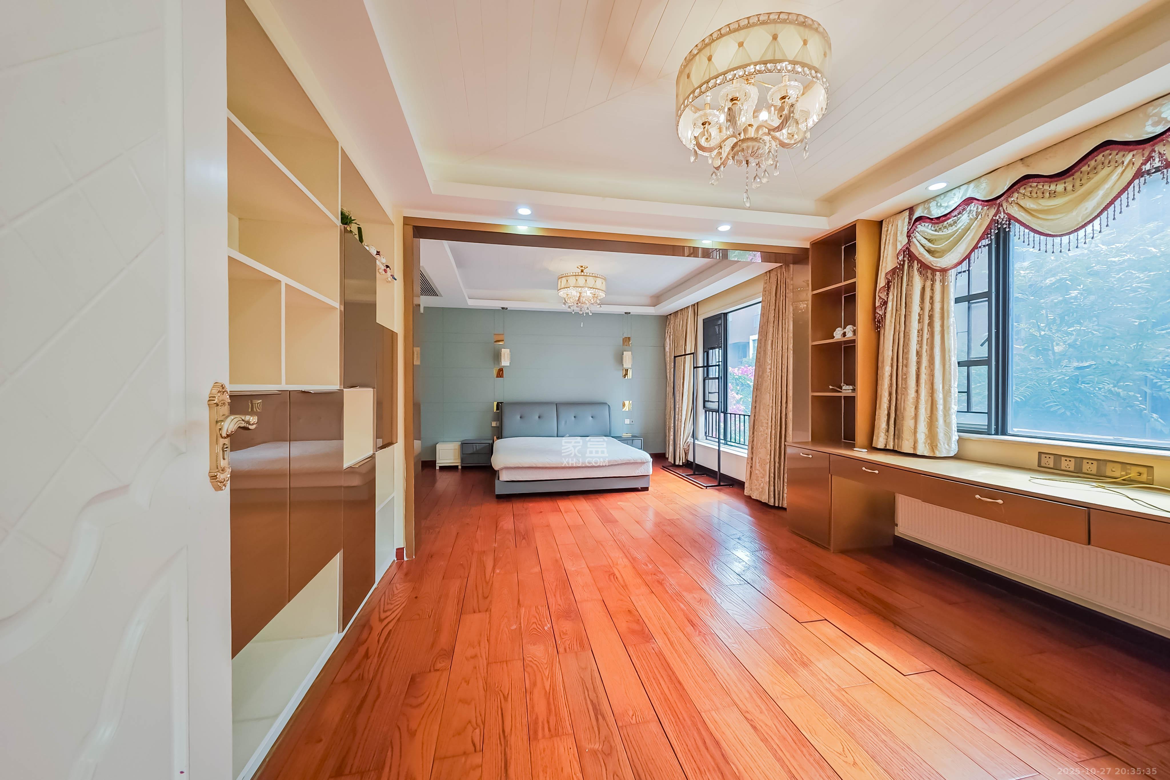 万科金域华府三四期  5室2厅4卫    308.0万 万科金域华府三四期  5室2厅4卫    308.0万卧室