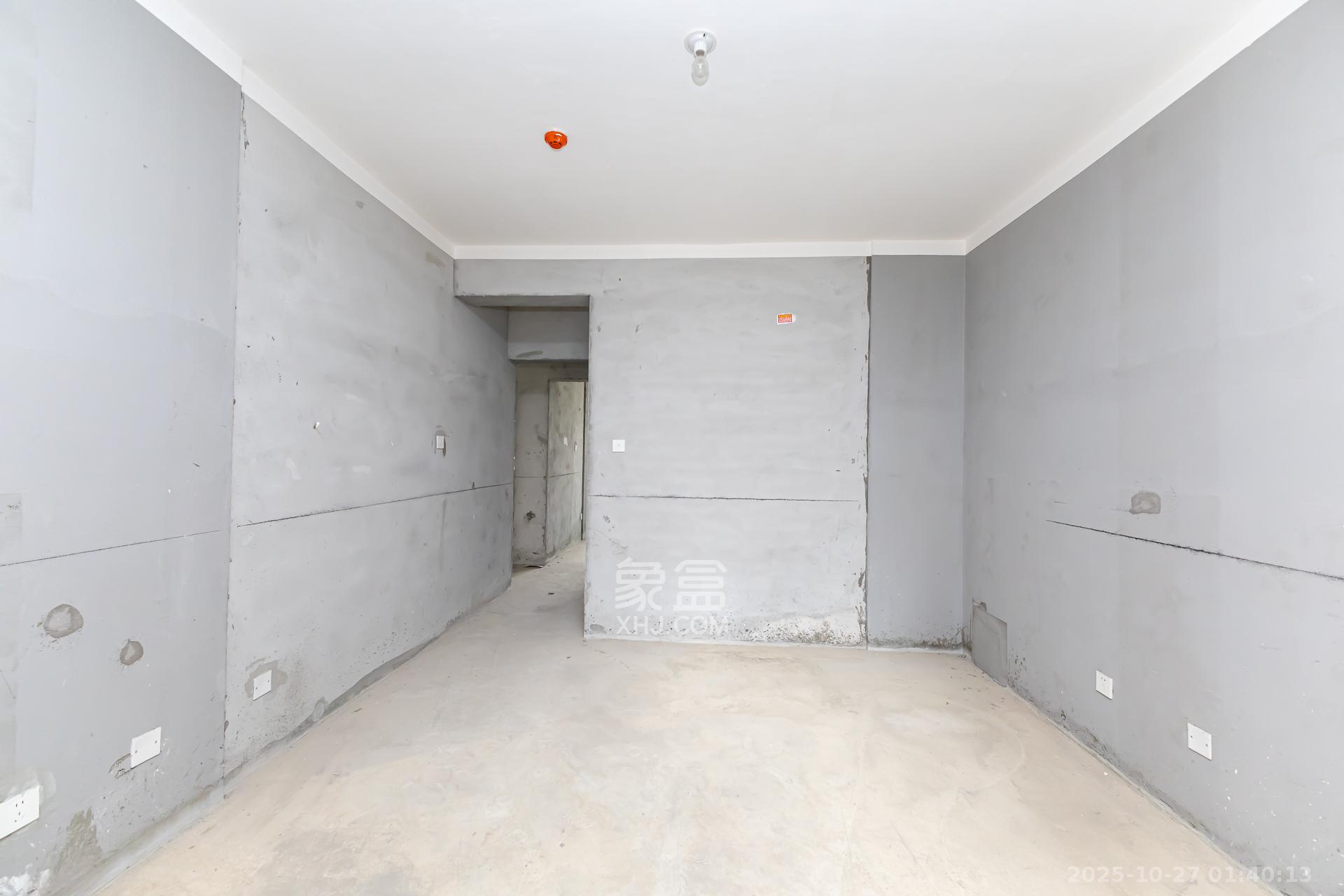 明发阅江悦府 4室2厅2卫 95.0万 明发阅江悦府 4室2厅2卫 95.0万卧室