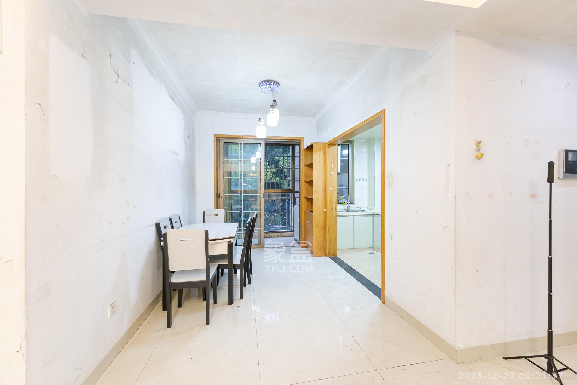 长沙玫瑰园  1室2厅2卫    65.0万客厅