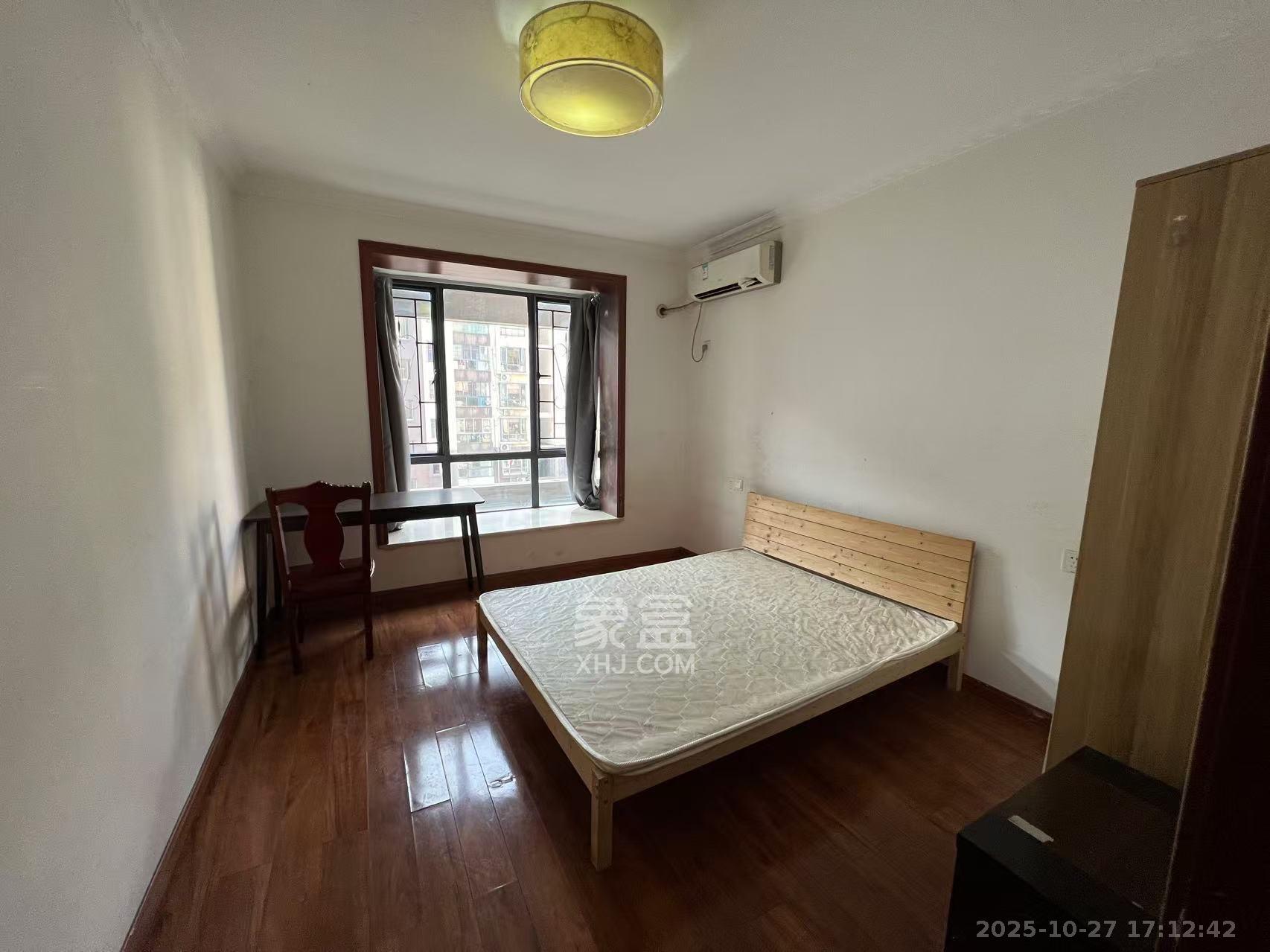 西子花苑  3室2厅2卫    2800.0元/月室内图