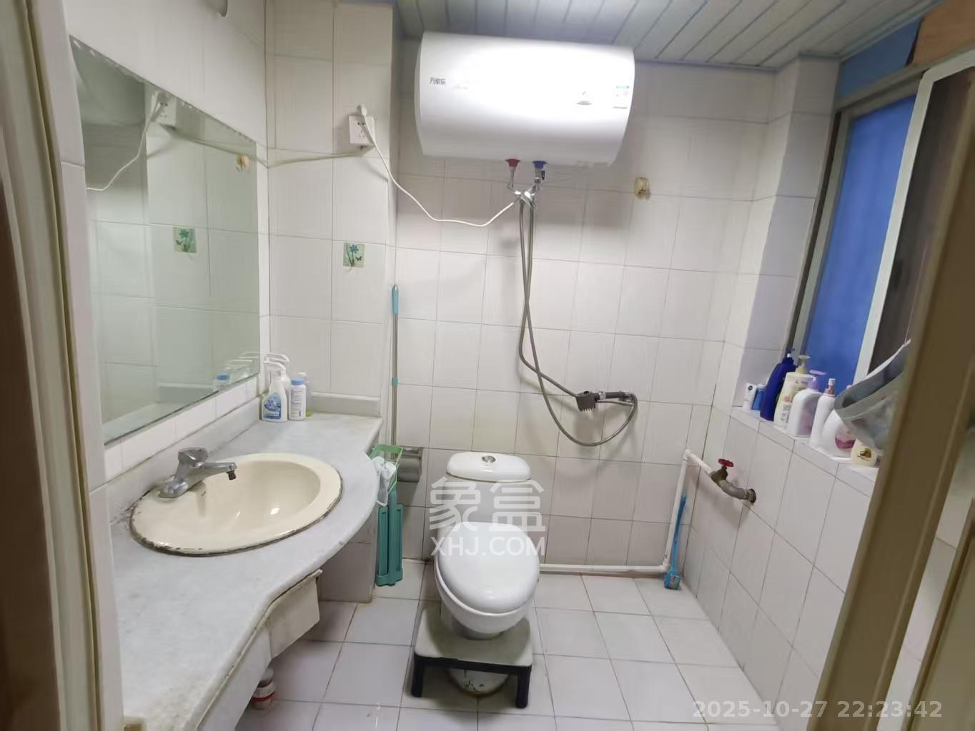 众立小区  1室1厅1卫    806.0元/月室内图