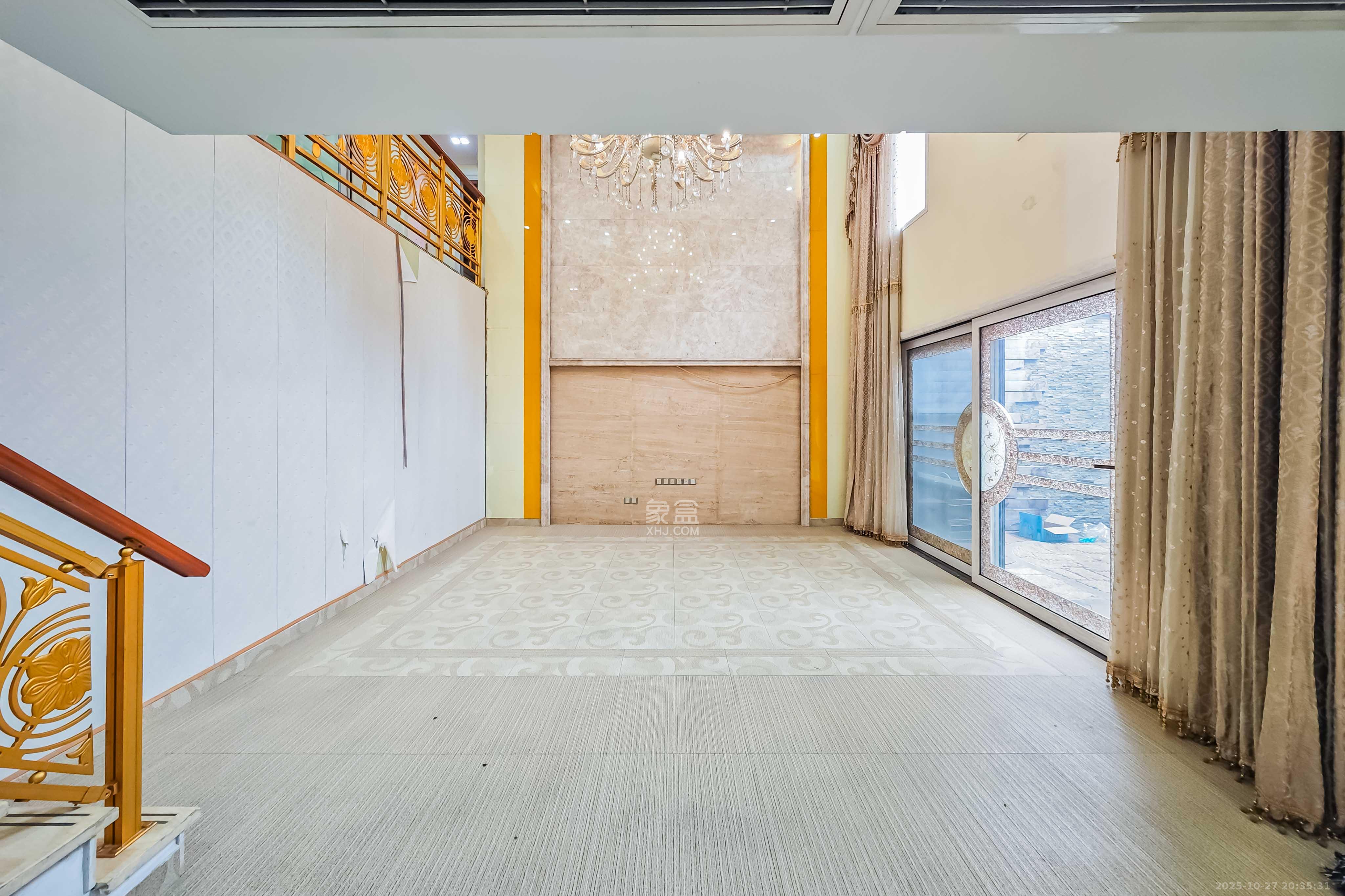 万科金域华府三四期  5室2厅4卫    308.0万 万科金域华府三四期  5室2厅4卫    308.0万