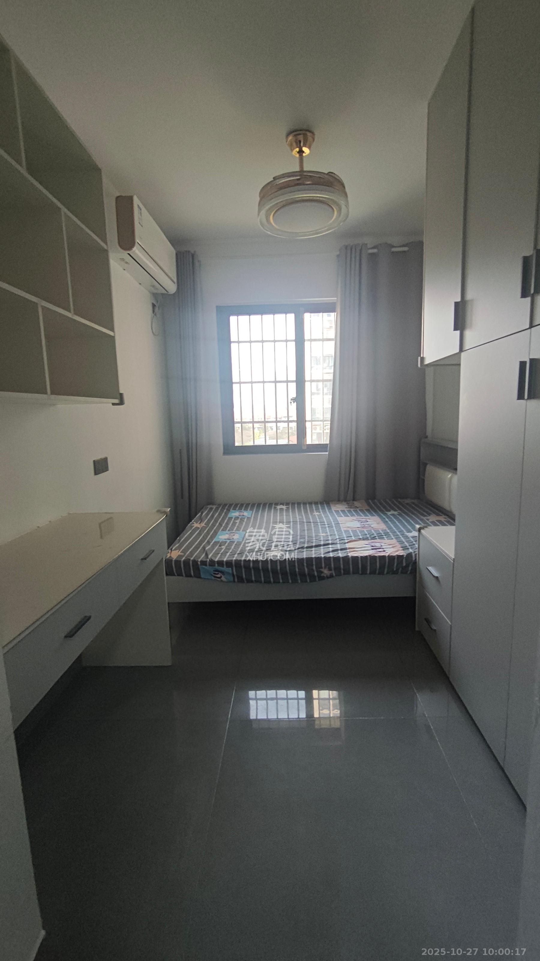 云和华府  1室1厅1卫    1500.0元/月室内图