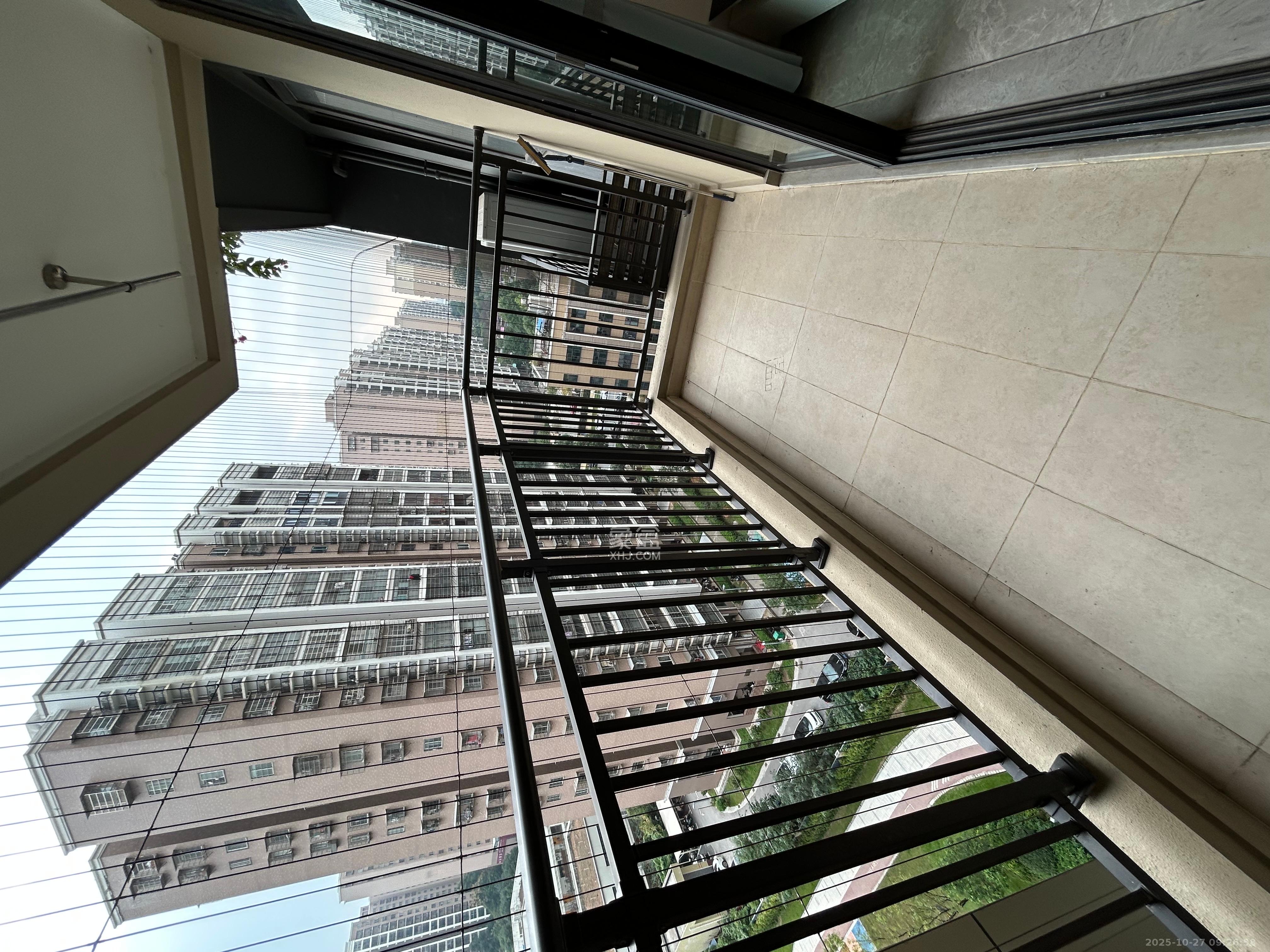 万科金色梦想C区  4室2厅2卫    3500.0元/月 万科金色梦想C区  4室2厅2卫    3500.0元/月室内图