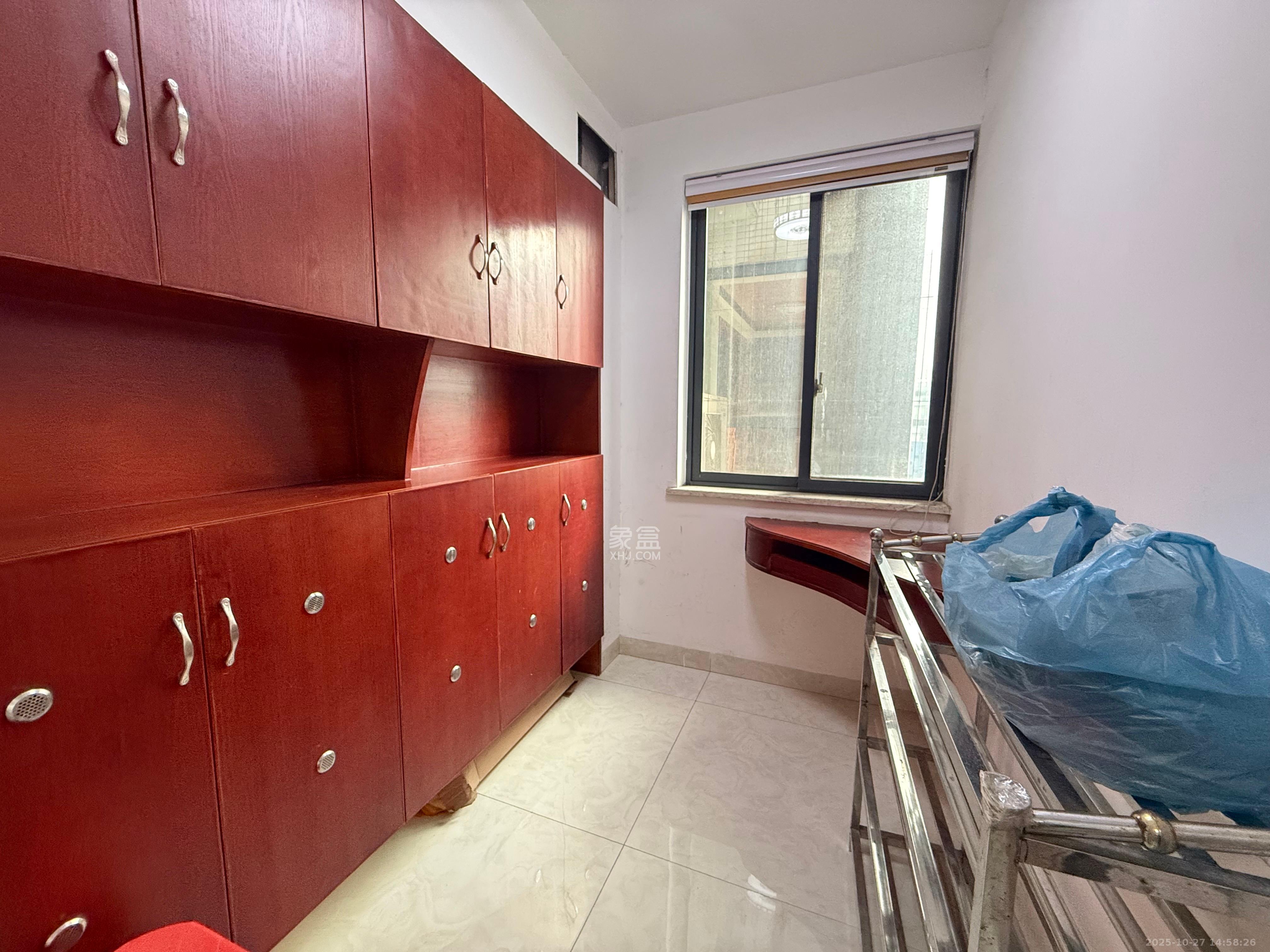 恒基凯旋门一二期 4室2厅2卫 2600.0元/月 恒基凯旋门一二期 4室2厅2卫 2600.0元/月室内图