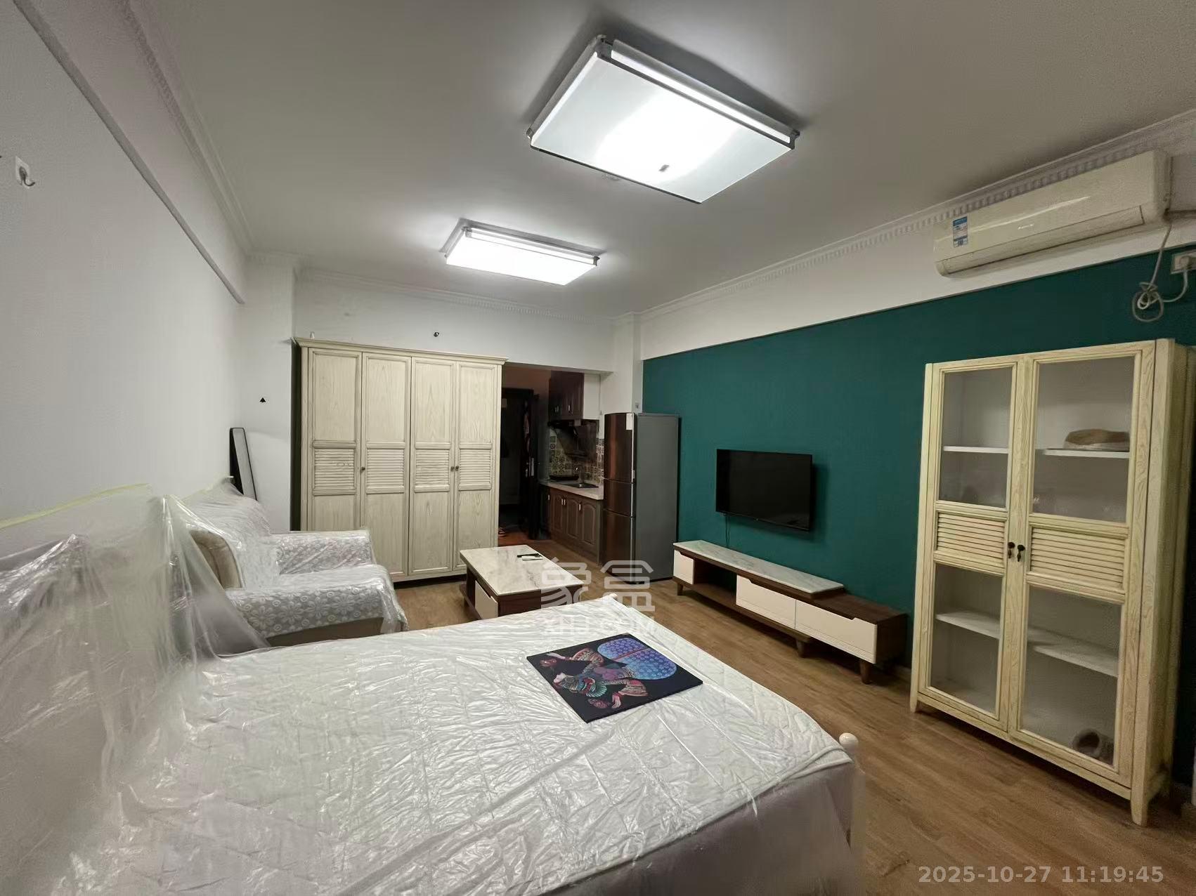 英郡年华  1室0厅1卫    1300.0元/月室内图