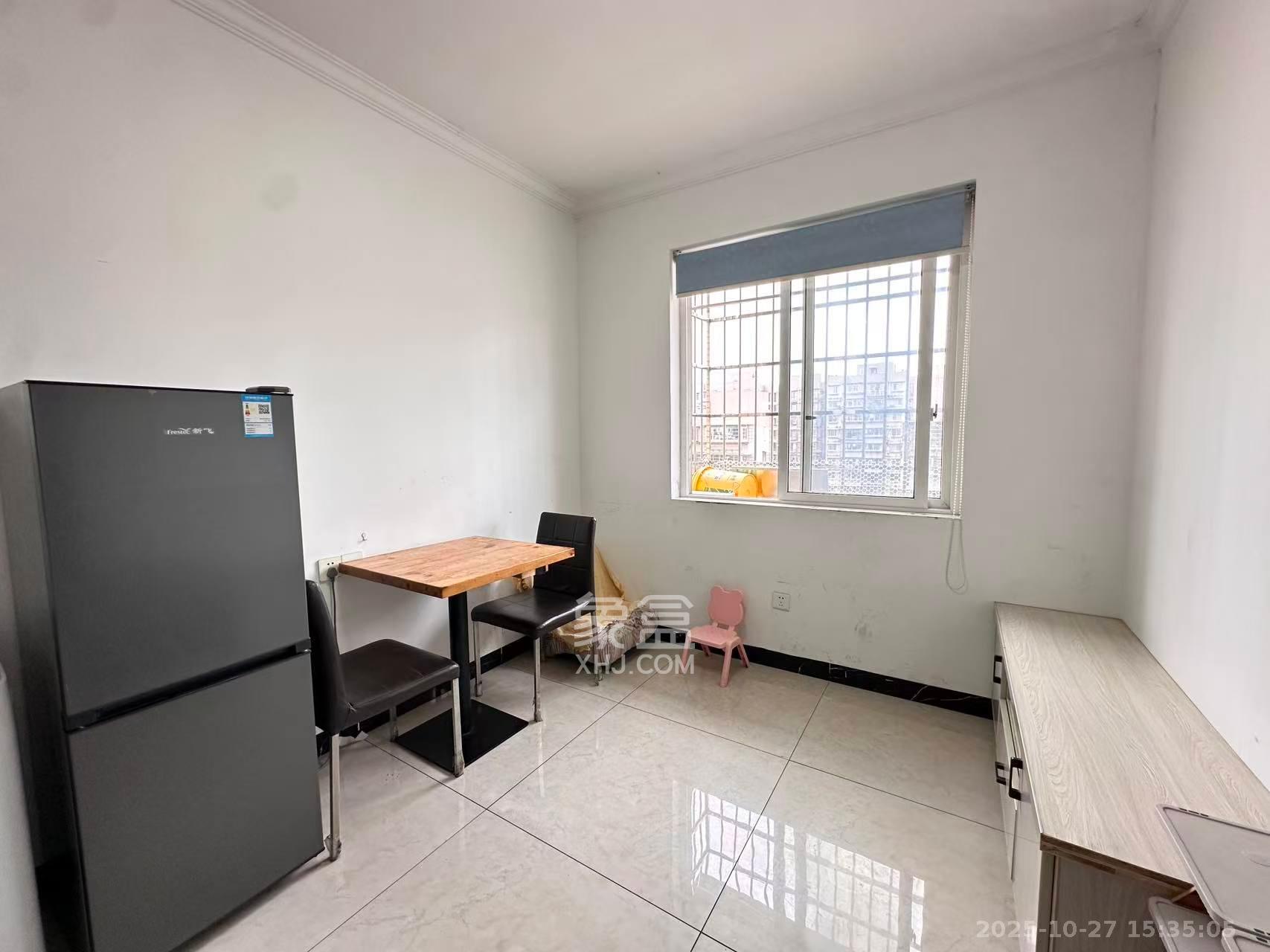 星城新宇黎锦苑  1室1厅1卫    1100.0元/月 星城新宇黎锦苑  1室1厅1卫    1100.0元/月室内图