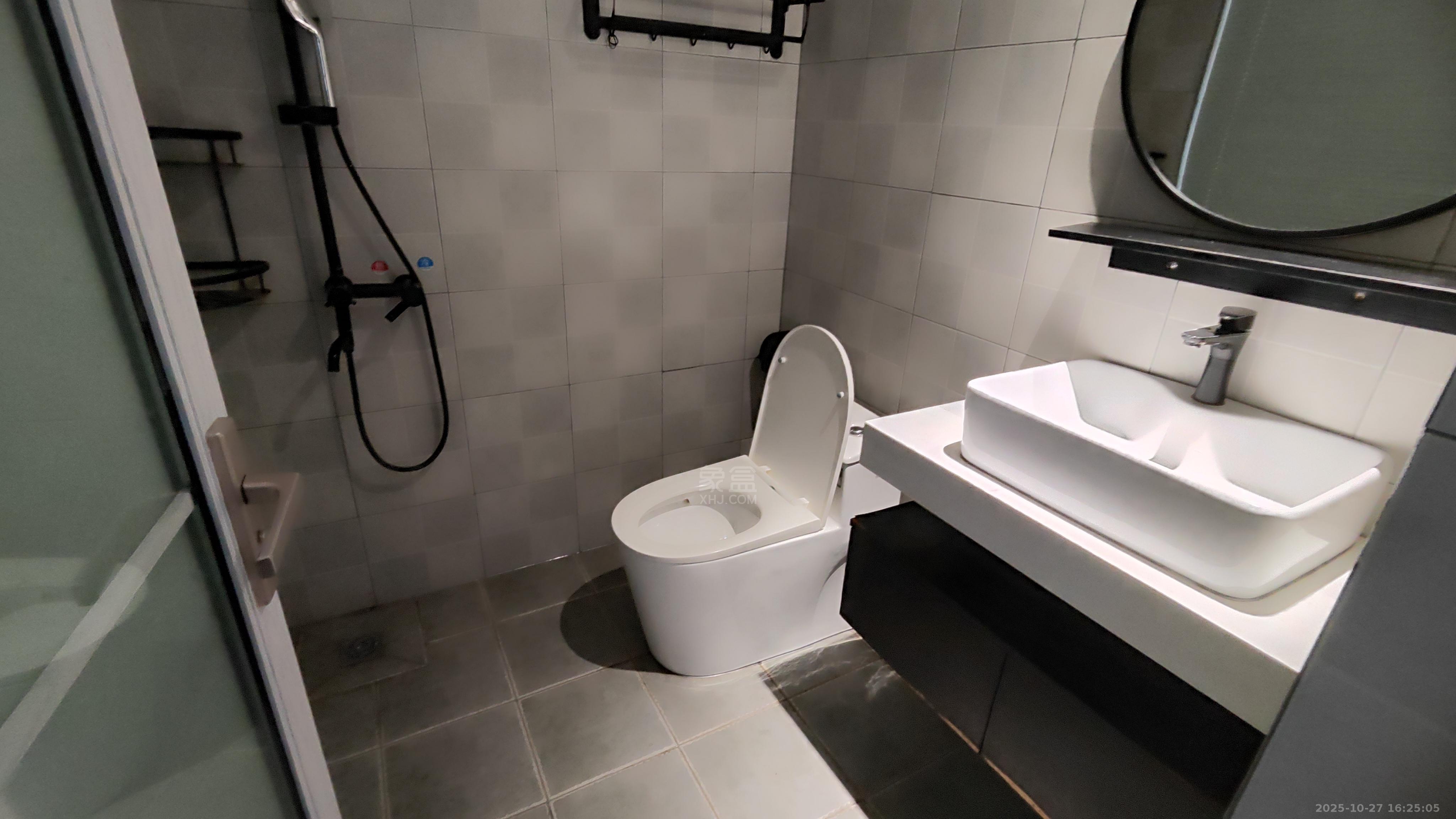 流金岁月-华晨国际  1室1厅1卫    1400.0元/月室内图