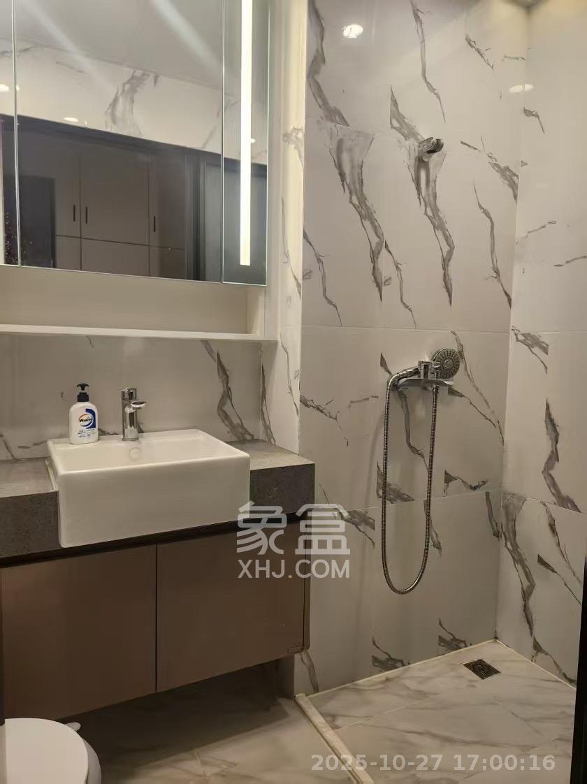 达美涧溪山  1室1厅1卫    2400.0元/月室内图