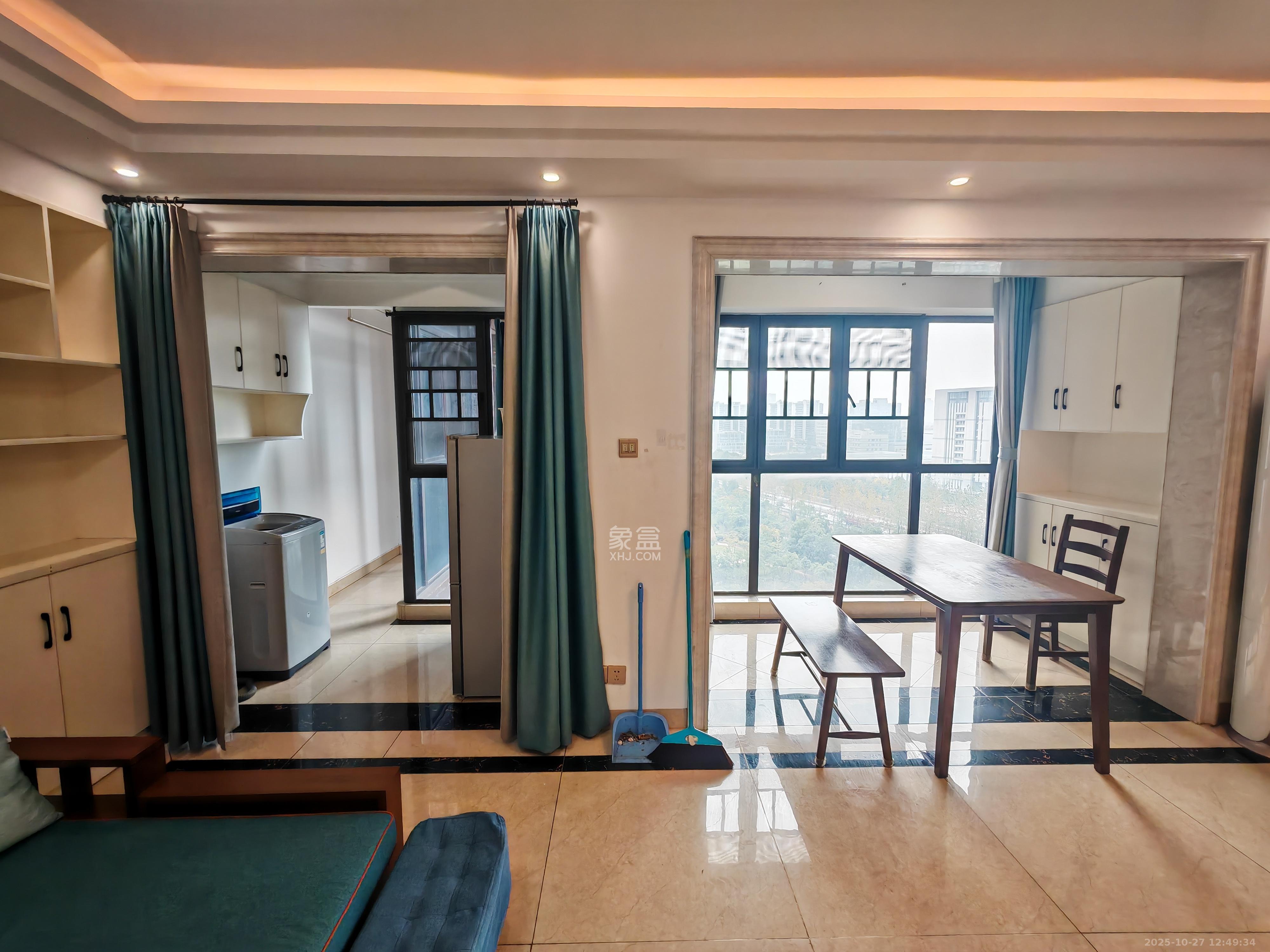 中冶中央公园  3室2厅1卫    2900.0元/月室内图