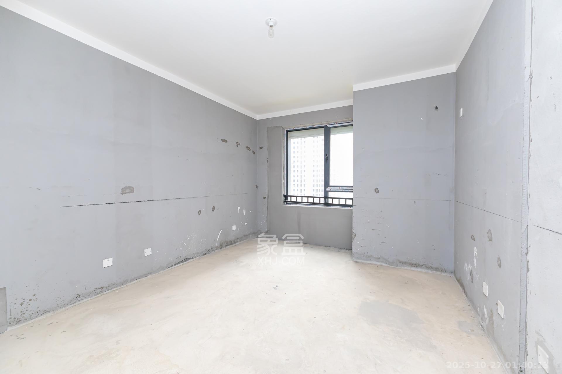 明发阅江悦府  4室2厅2卫    95.0万卧室