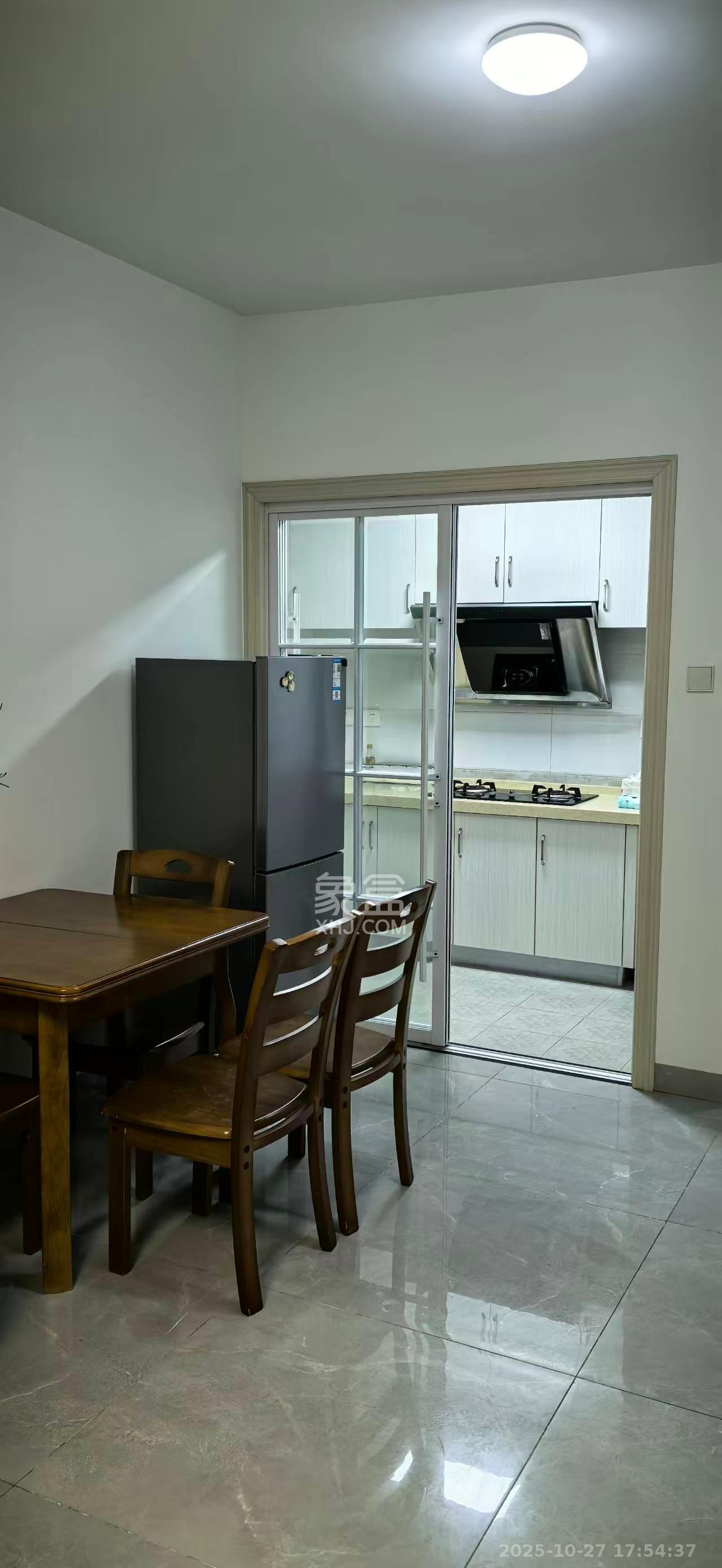 朝正美苑  2室2厅1卫    2100.0元/月 朝正美苑  2室2厅1卫    2100.0元/月室内图