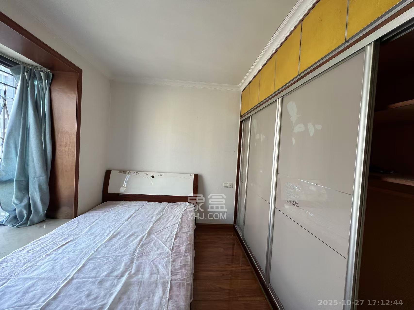 西子花苑  3室2厅2卫    2800.0元/月室内图