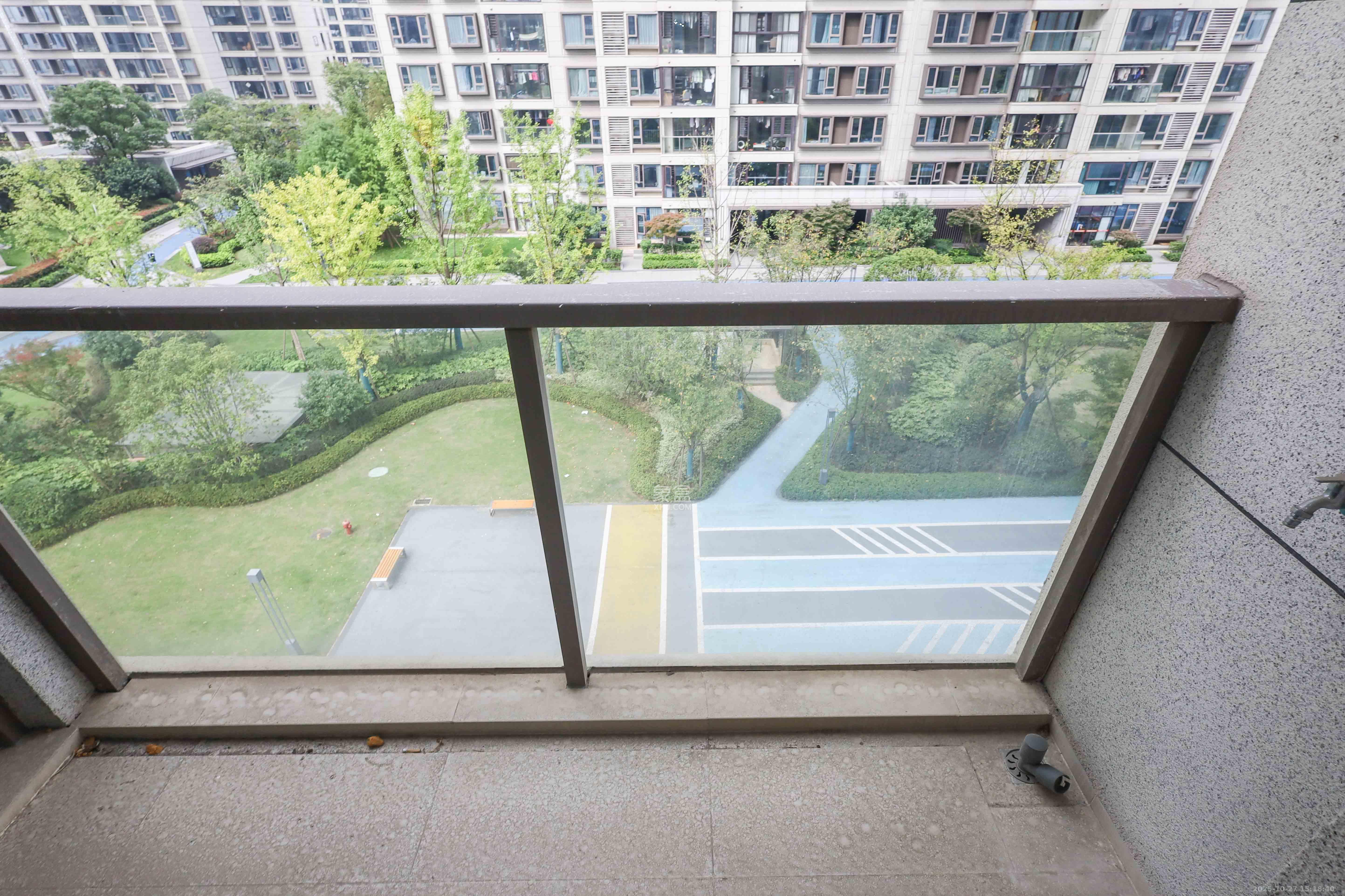 长沙溪山悦  4室2厅1卫    140.0万阳台