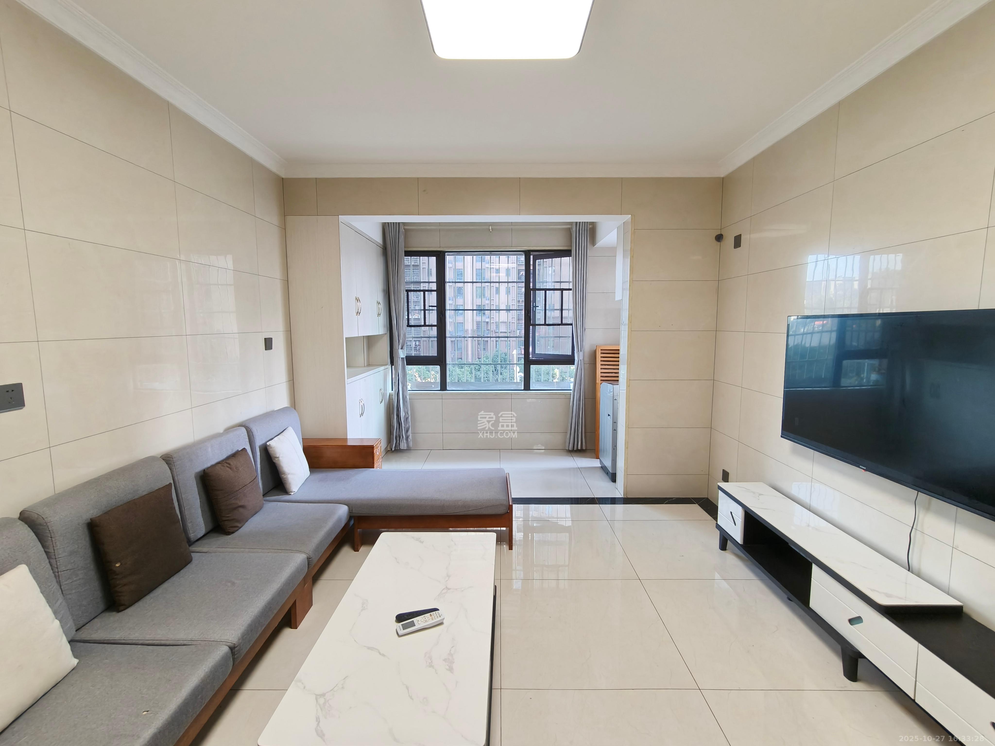 东宜新园  2室1厅1卫    2200.0元/月