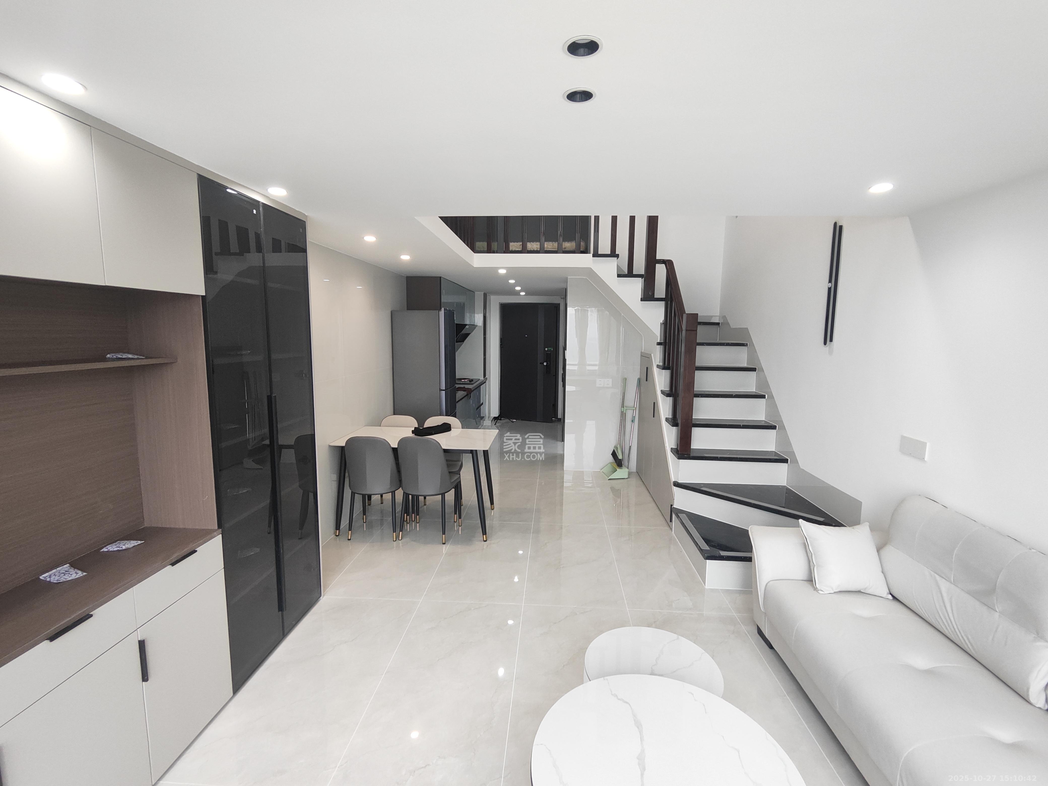 建发养云  2室1厅1卫    2600.0元/月 建发养云  2室1厅1卫    2600.0元/月室内图