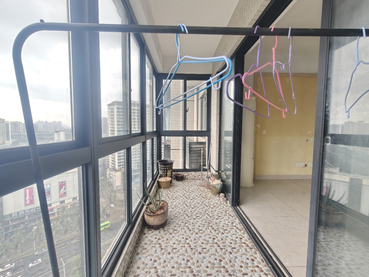 洛杉矶城 3室2厅2卫 3800.0元/月 洛杉矶城 3室2厅2卫 3800.0元/月室内图