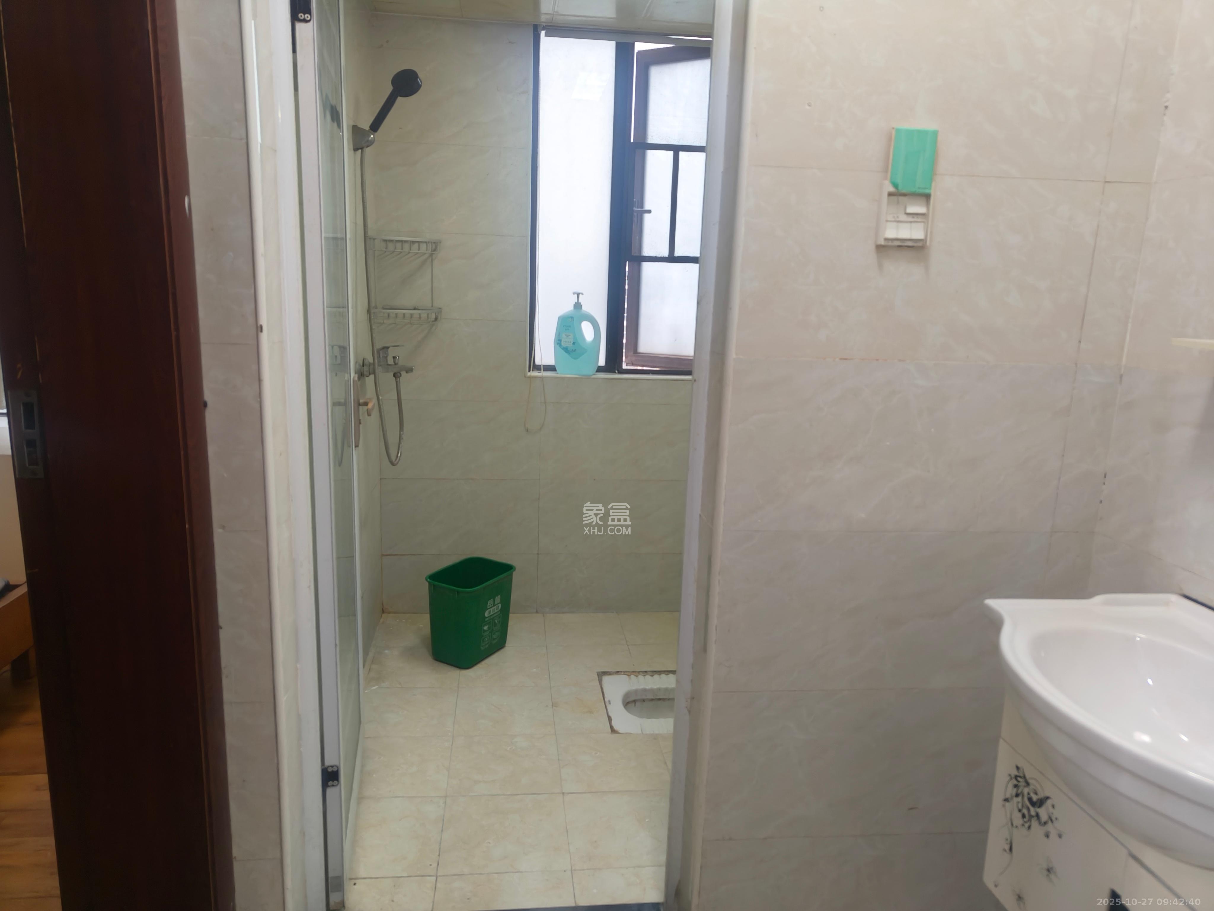 光明E城  4室2厅2卫    2800.0元/月室内图