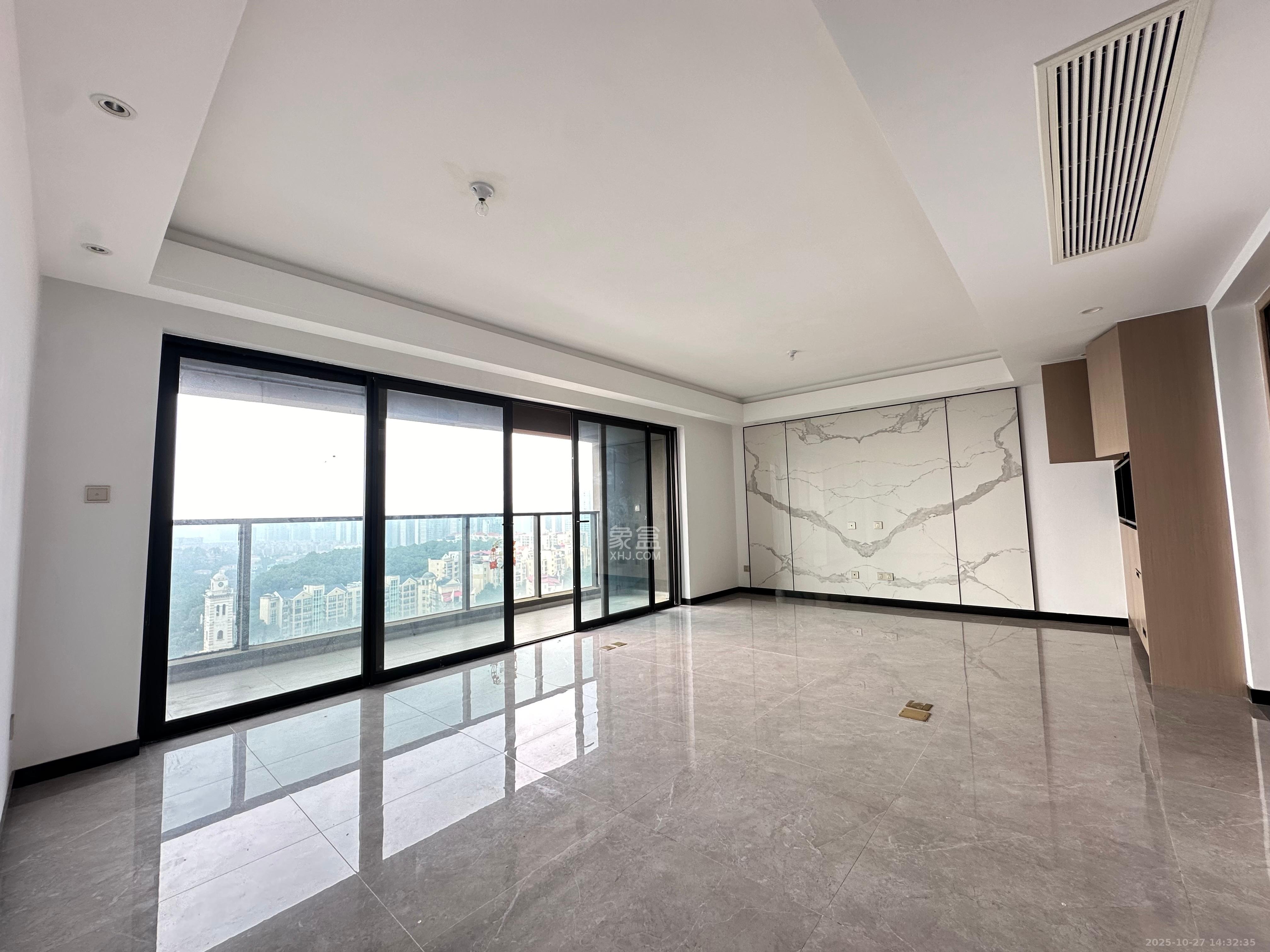 东原麓印长江A区  4室2厅2卫    3800.0元/月 东原麓印长江A区  4室2厅2卫    3800.0元/月