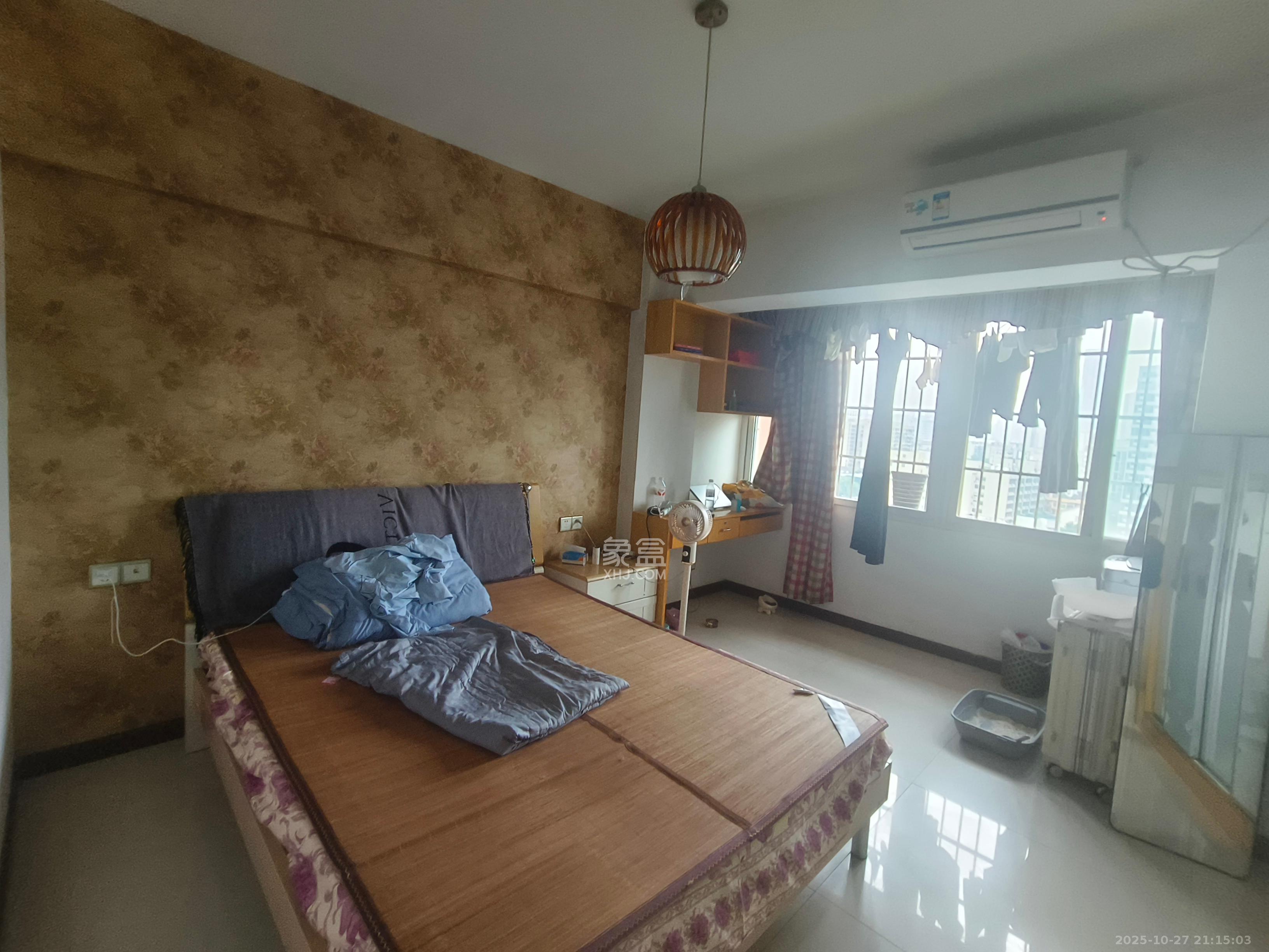 玛依拉山庄  1室1厅1卫    1600.0元/月 玛依拉山庄  1室1厅1卫    1600.0元/月室内图