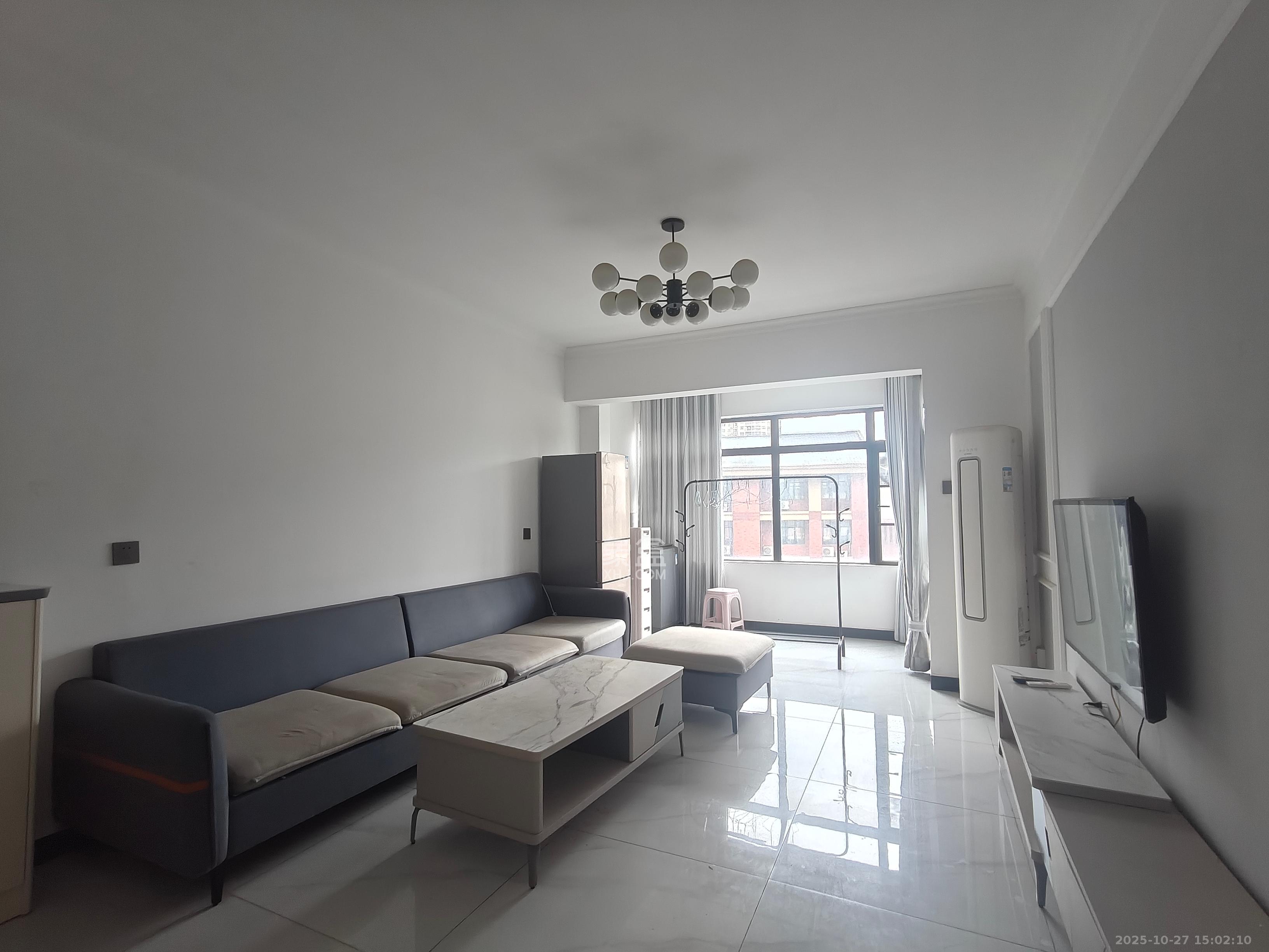 和庄  3室1厅1卫    2500.0元/月室内图