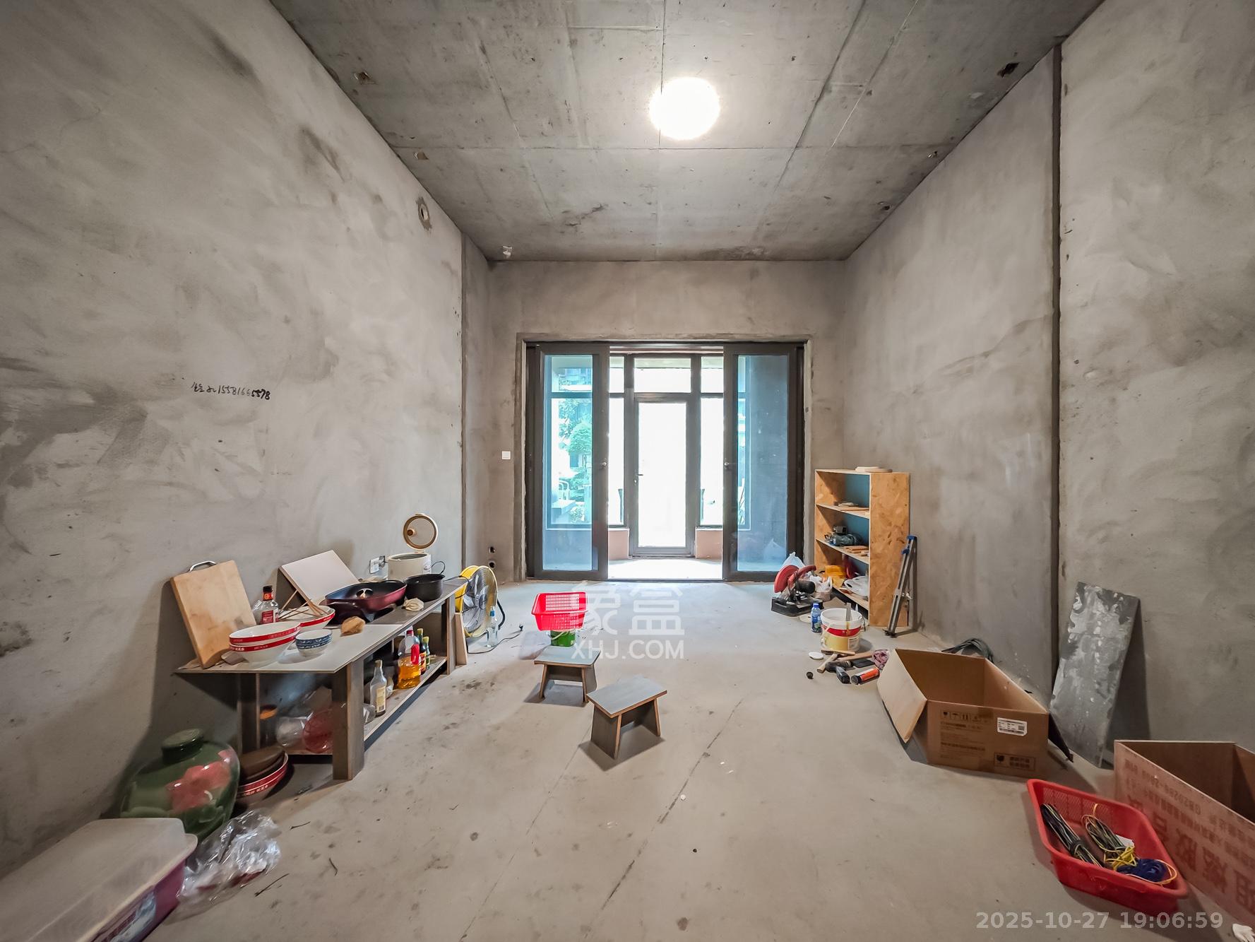 恒大御景天下城二期  3室2厅2卫    188.0万 恒大御景天下城二期  3室2厅2卫    188.0万客厅