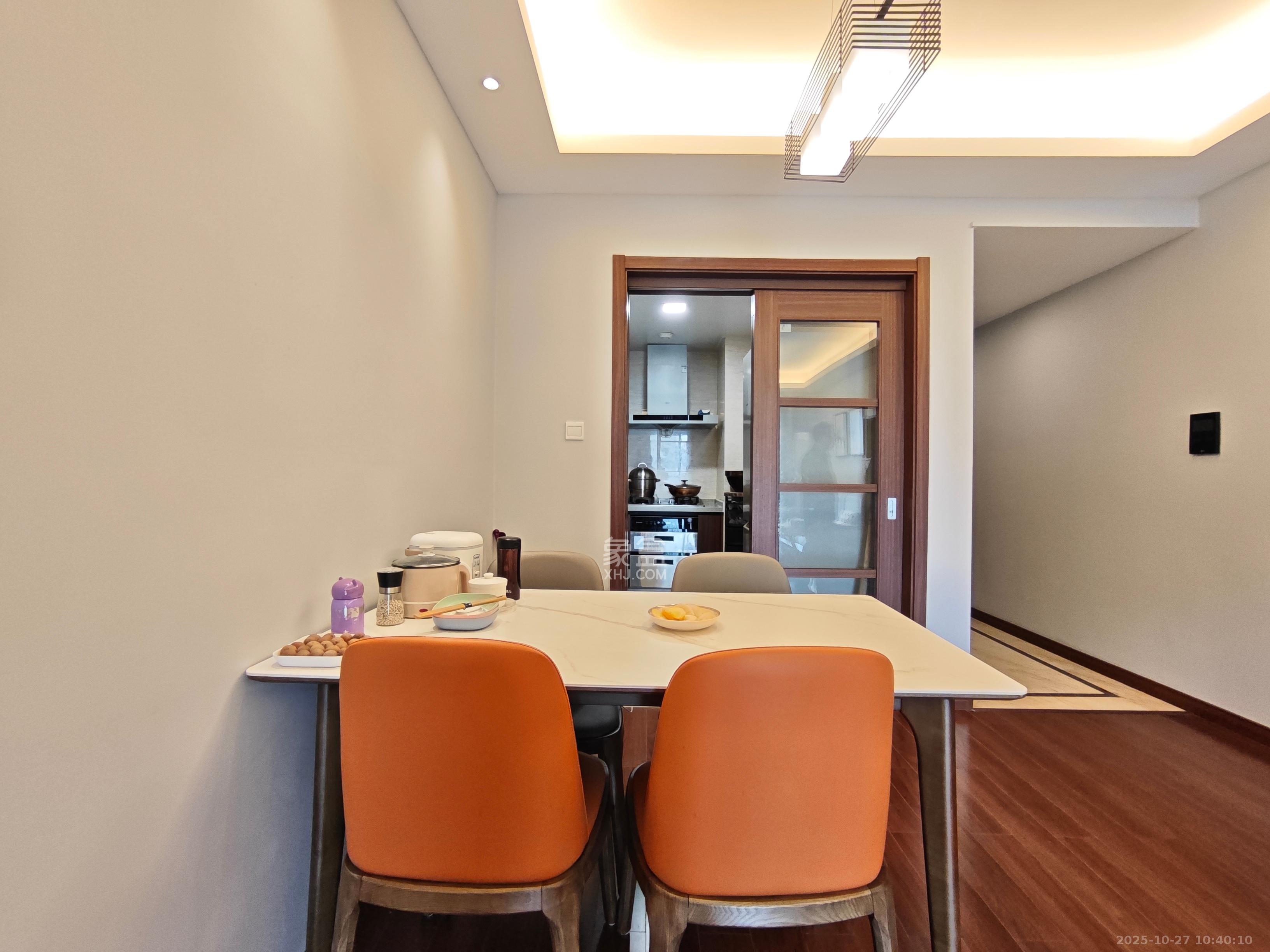 万科里金域国际  3室2厅2卫    3500.0元/月室内图