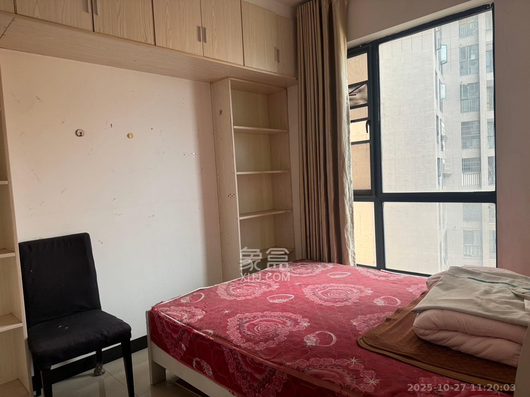 南庭城果  3室2厅1卫    2300.0元/月室内图