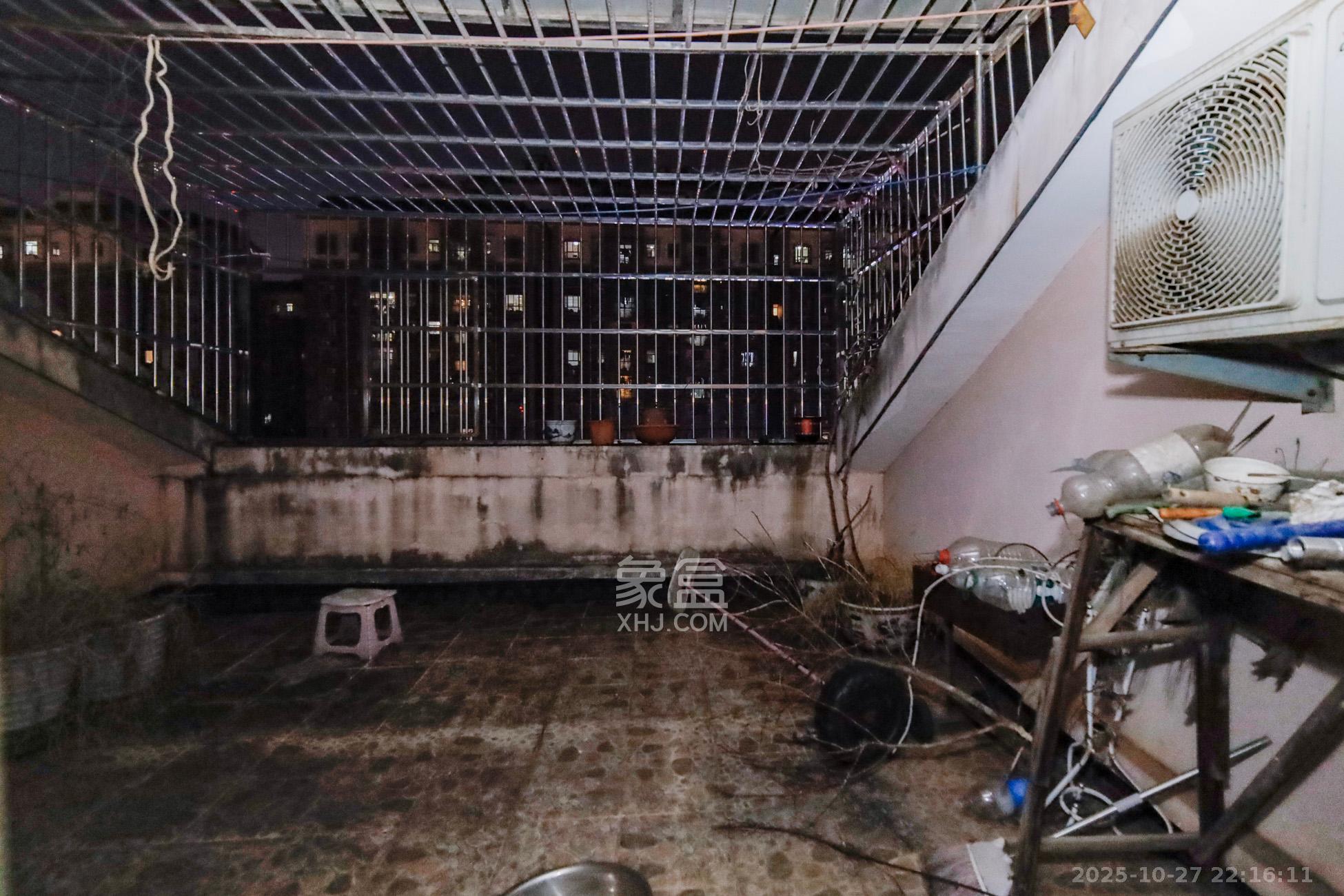 恒盛佳苑  3室2厅1卫    43.0万阳台