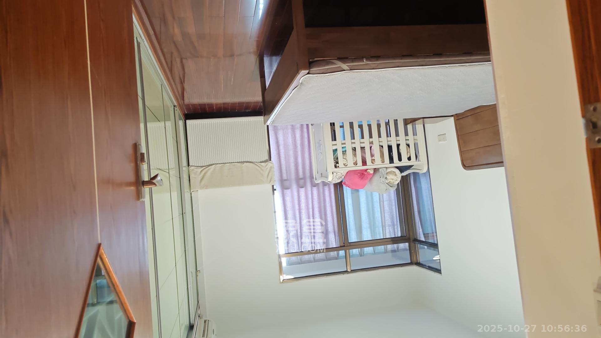 幸福洋房  4室2厅2卫    2400.0元/月室内图