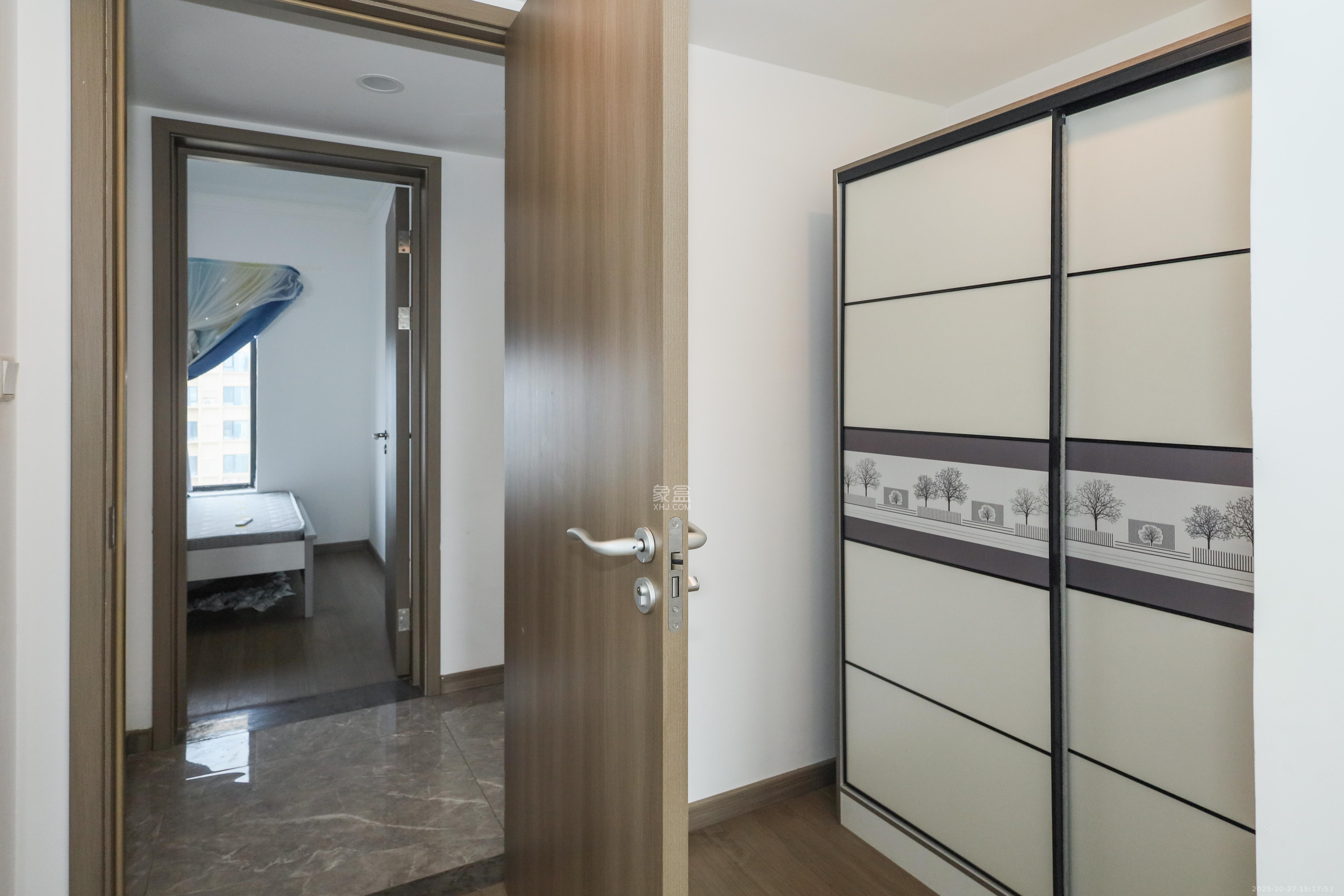 越秀亲爱里 4室2厅2卫 140.0万 越秀亲爱里 4室2厅2卫 140.0万卧室