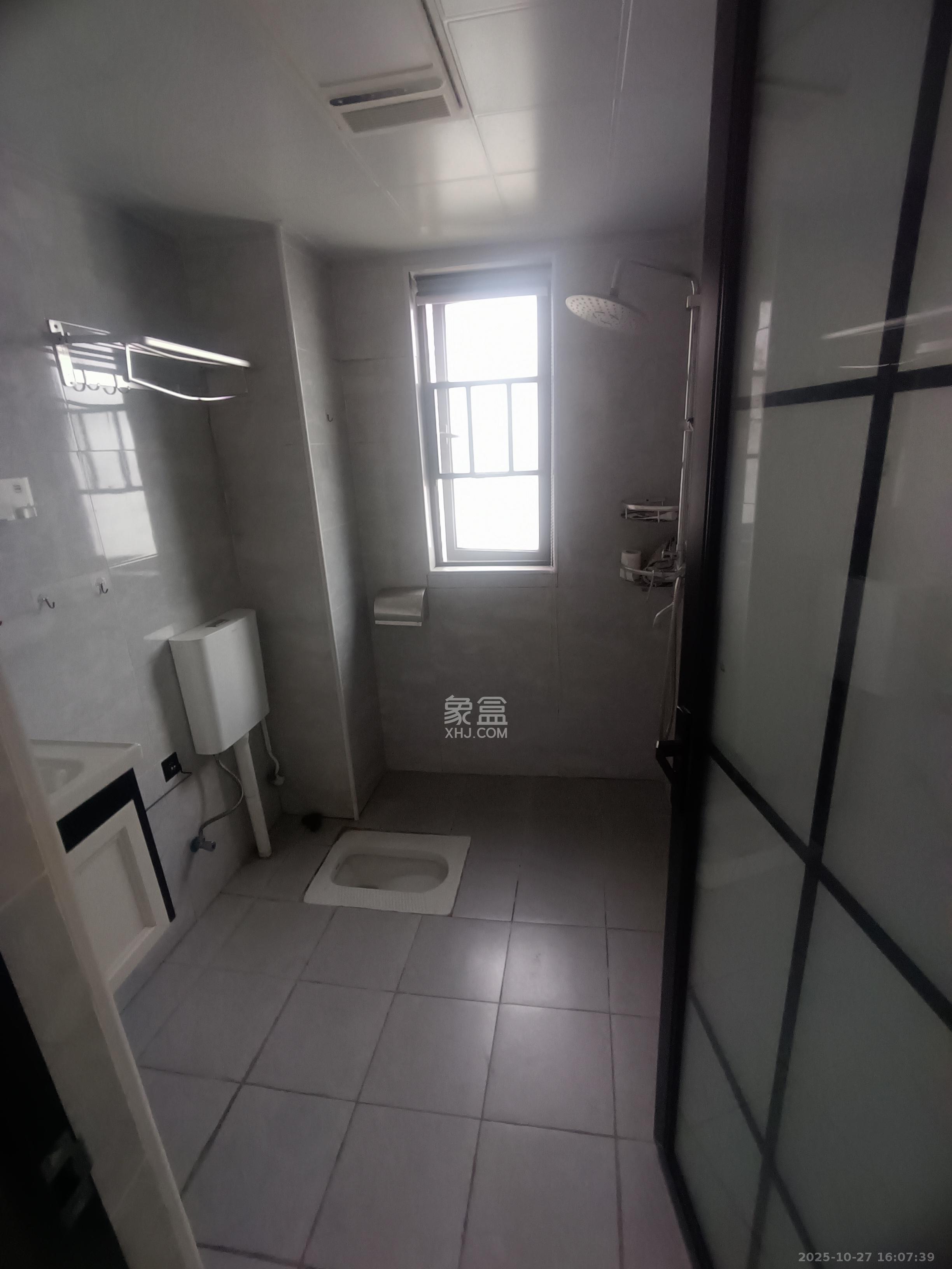 韭菜园嘉苑  2室1厅1卫    3000.0元/月 韭菜园嘉苑  2室1厅1卫    3000.0元/月室内图