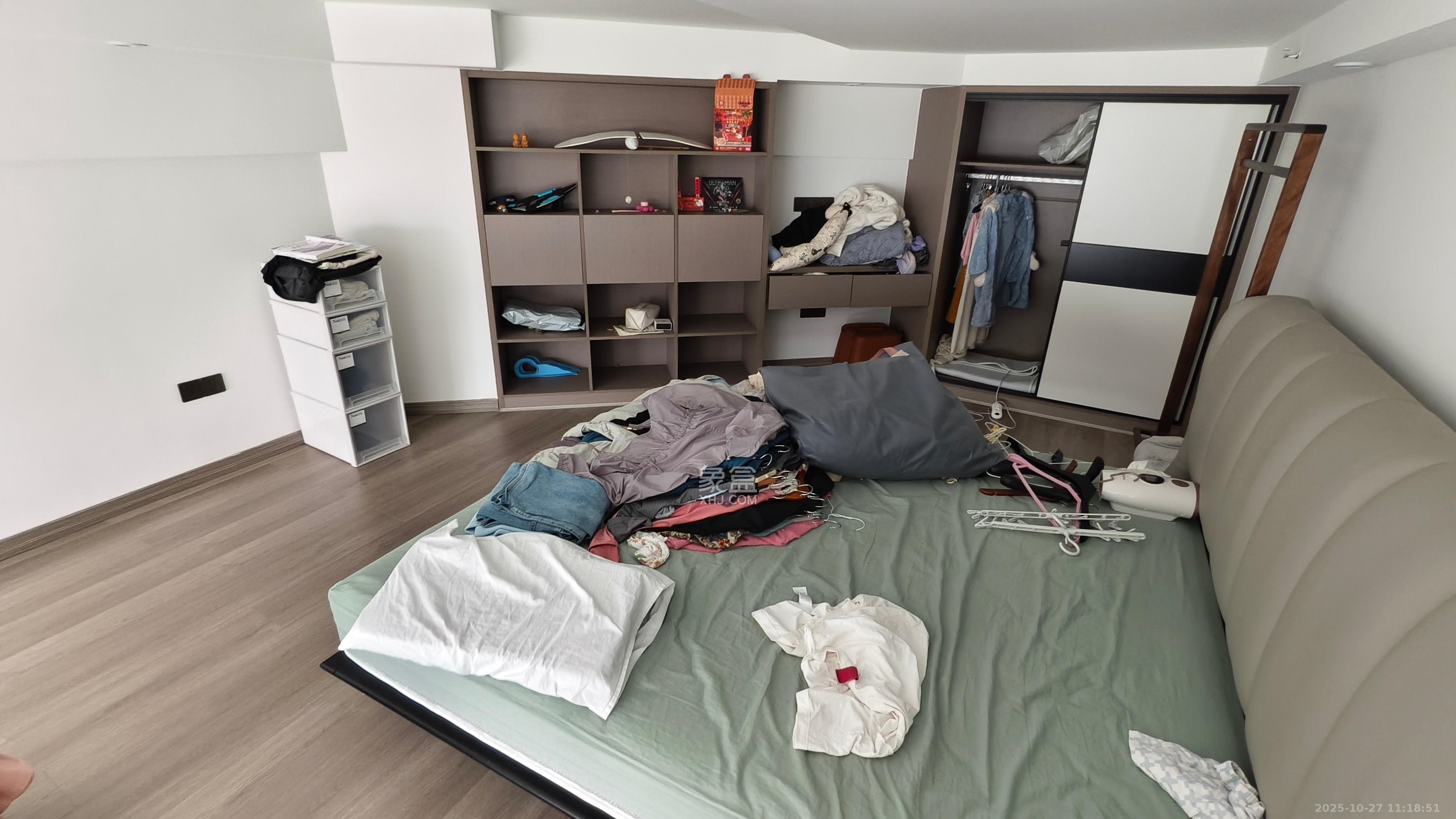 梅溪半岛  1室1厅1卫    3200.0元/月室内图