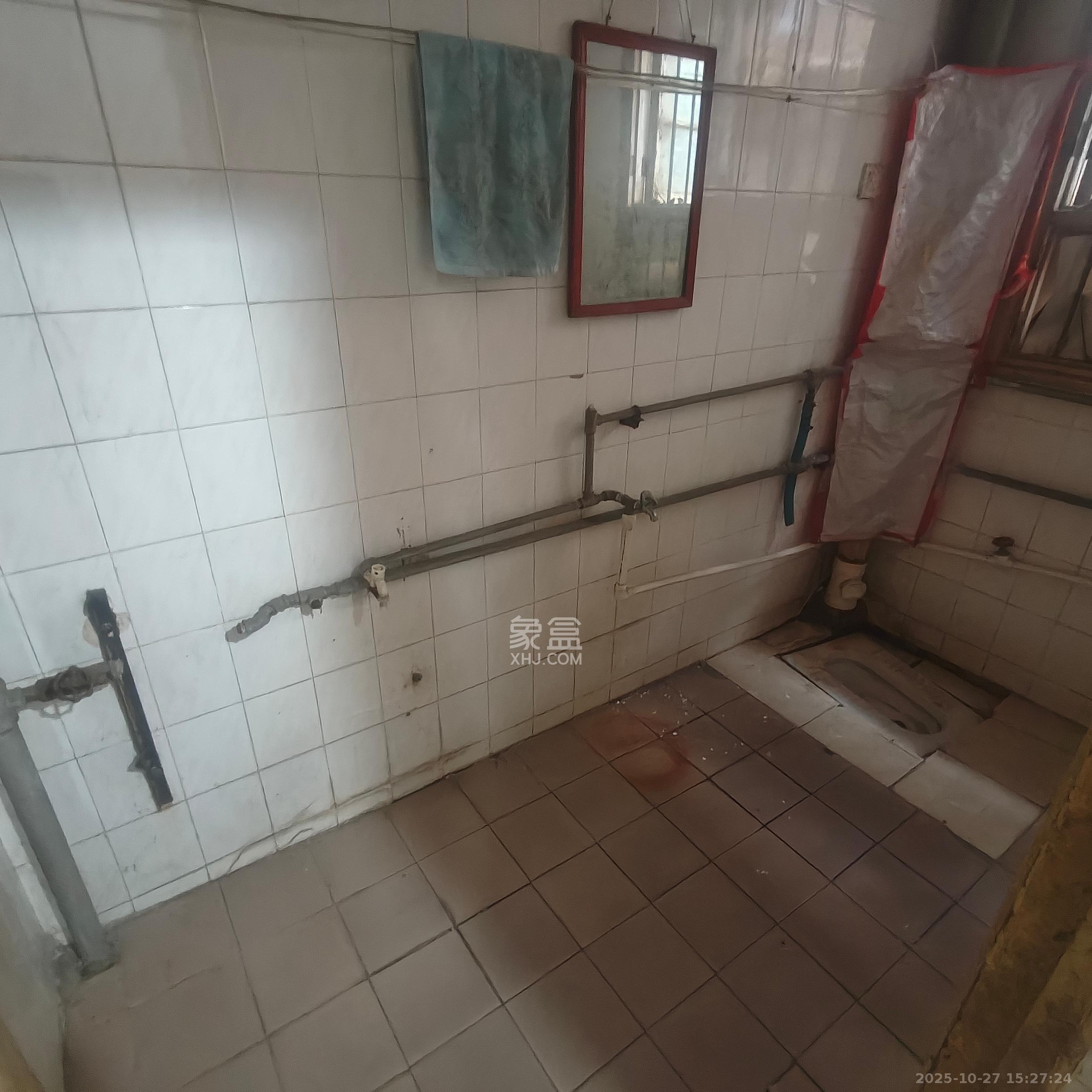 荷花园财政厅单位宿舍  3室1厅1卫    1500.0元/月 荷花园财政厅单位宿舍  3室1厅1卫    1500.0元/月室内图