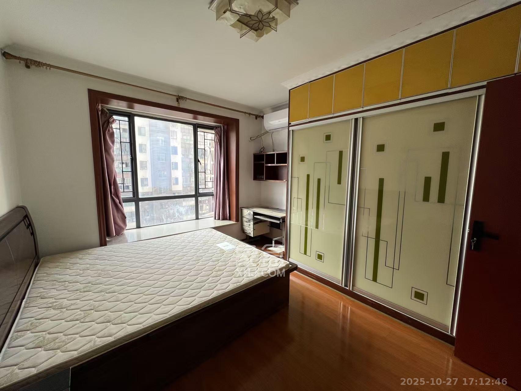 西子花苑  3室2厅2卫    2800.0元/月室内图