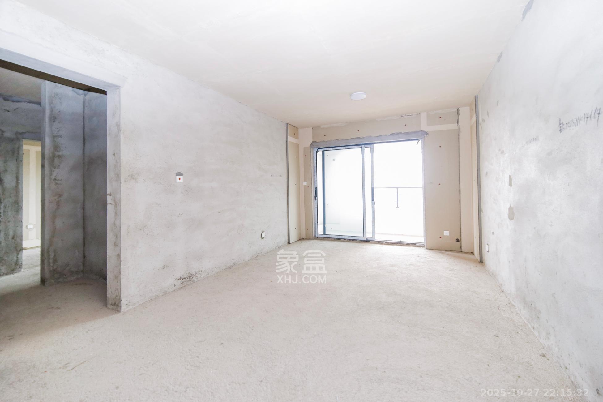 中煤和悦府  3室2厅1卫    95.0万客厅