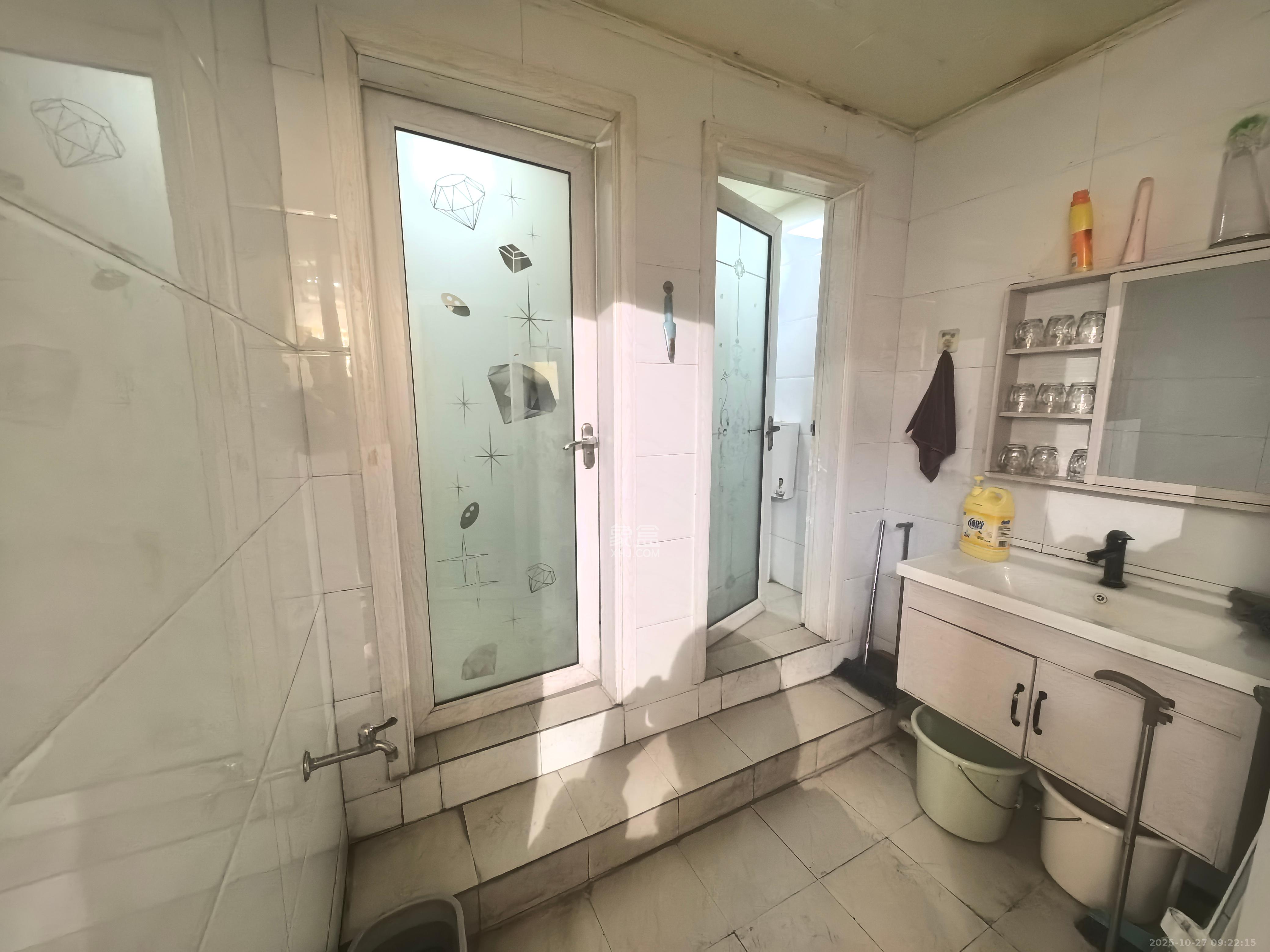 博雅例外  6室1厅1卫    6000.0元/月室内图