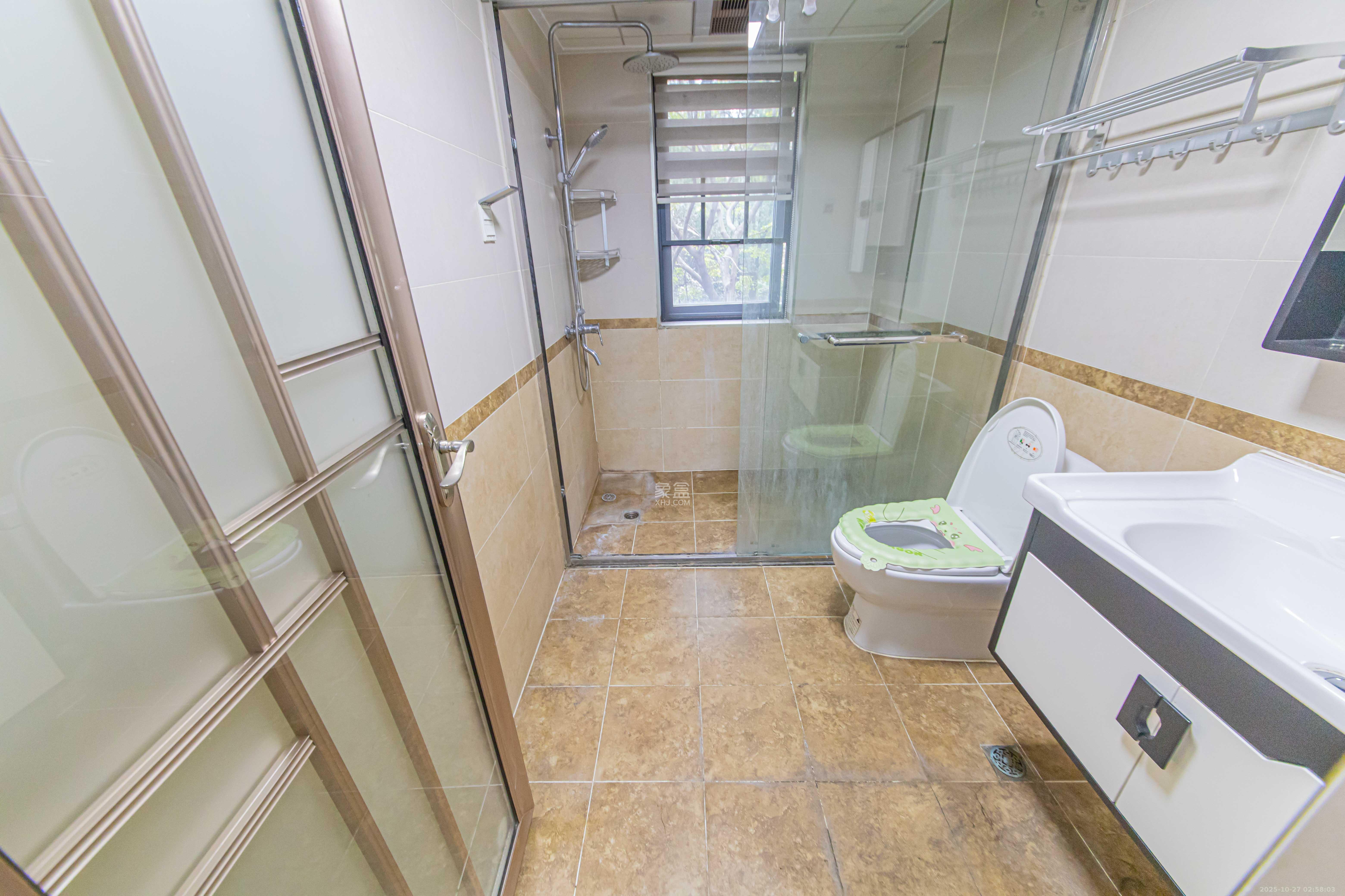 中建芙蓉嘉苑 3室2厅2卫 130.0万 中建芙蓉嘉苑 3室2厅2卫 130.0万卫生间