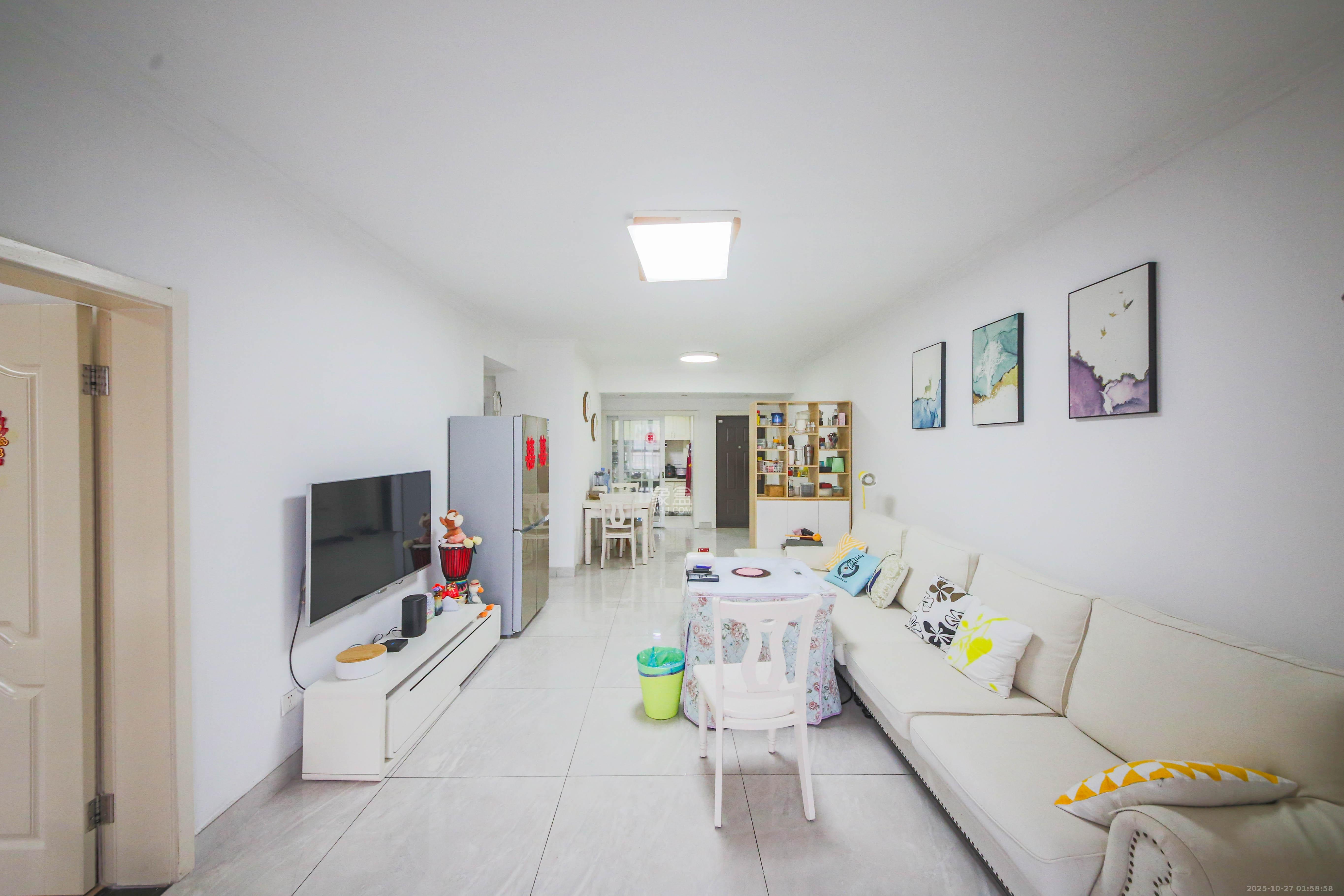 童话里  3室1厅1卫    75.0万 童话里  3室1厅1卫    75.0万客厅