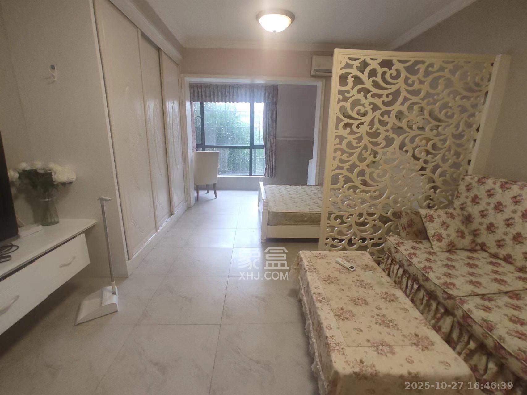 剑桥名门  1室1厅1卫    1300.0元/月 剑桥名门  1室1厅1卫    1300.0元/月室内图