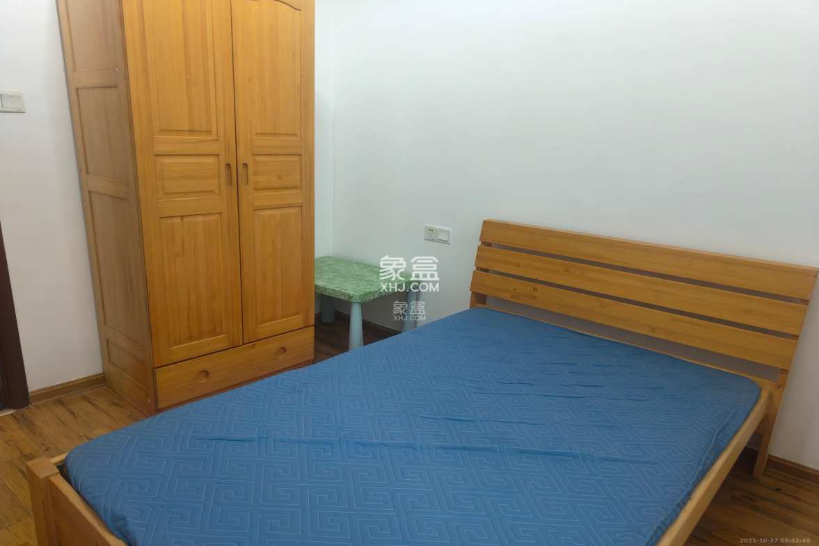 光明E城  4室2厅2卫    2800.0元/月 光明E城  4室2厅2卫    2800.0元/月室内图