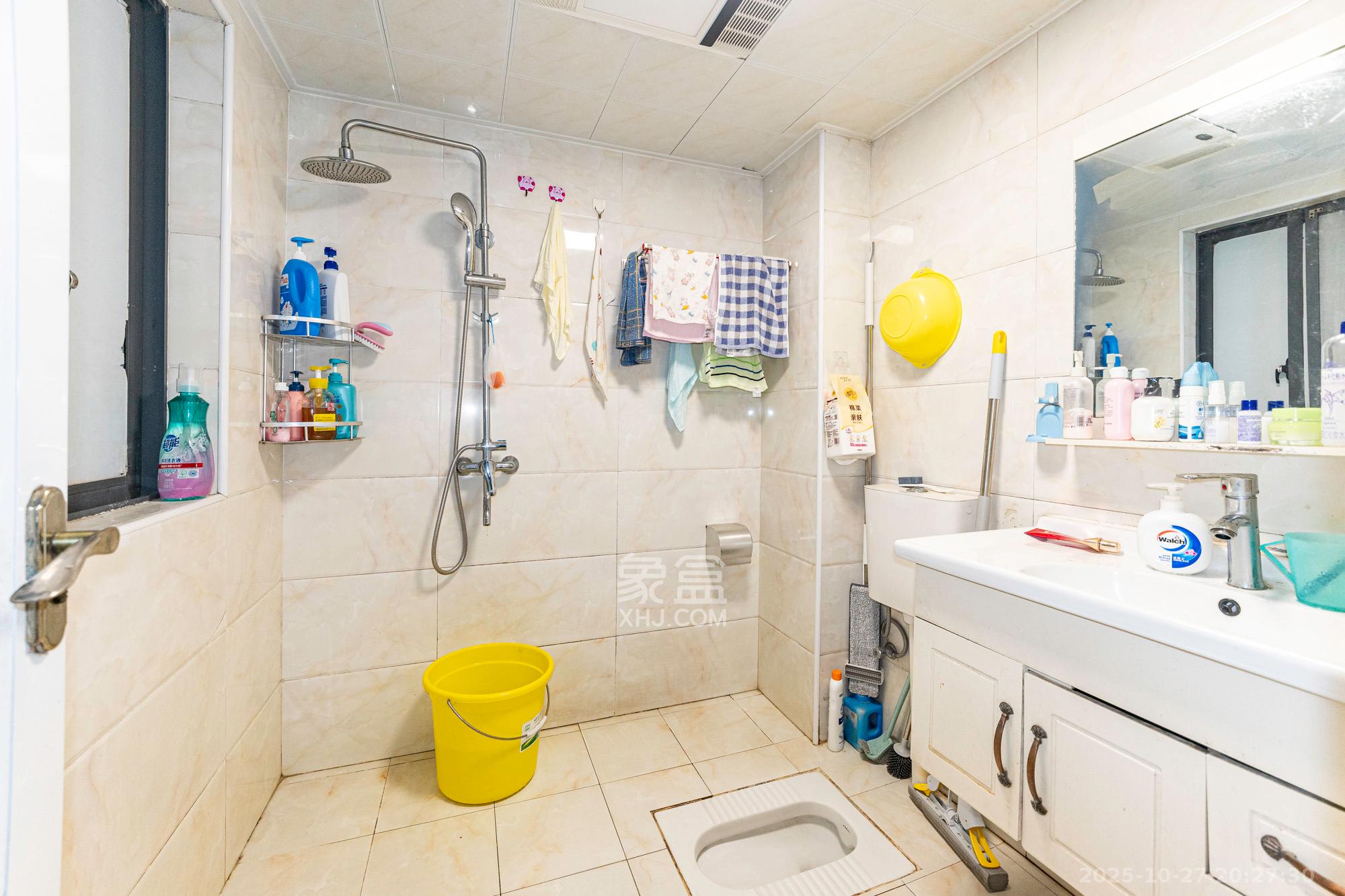 辉宏橄榄城  1室2厅1卫    51.8万 辉宏橄榄城  1室2厅1卫    51.8万卫生间