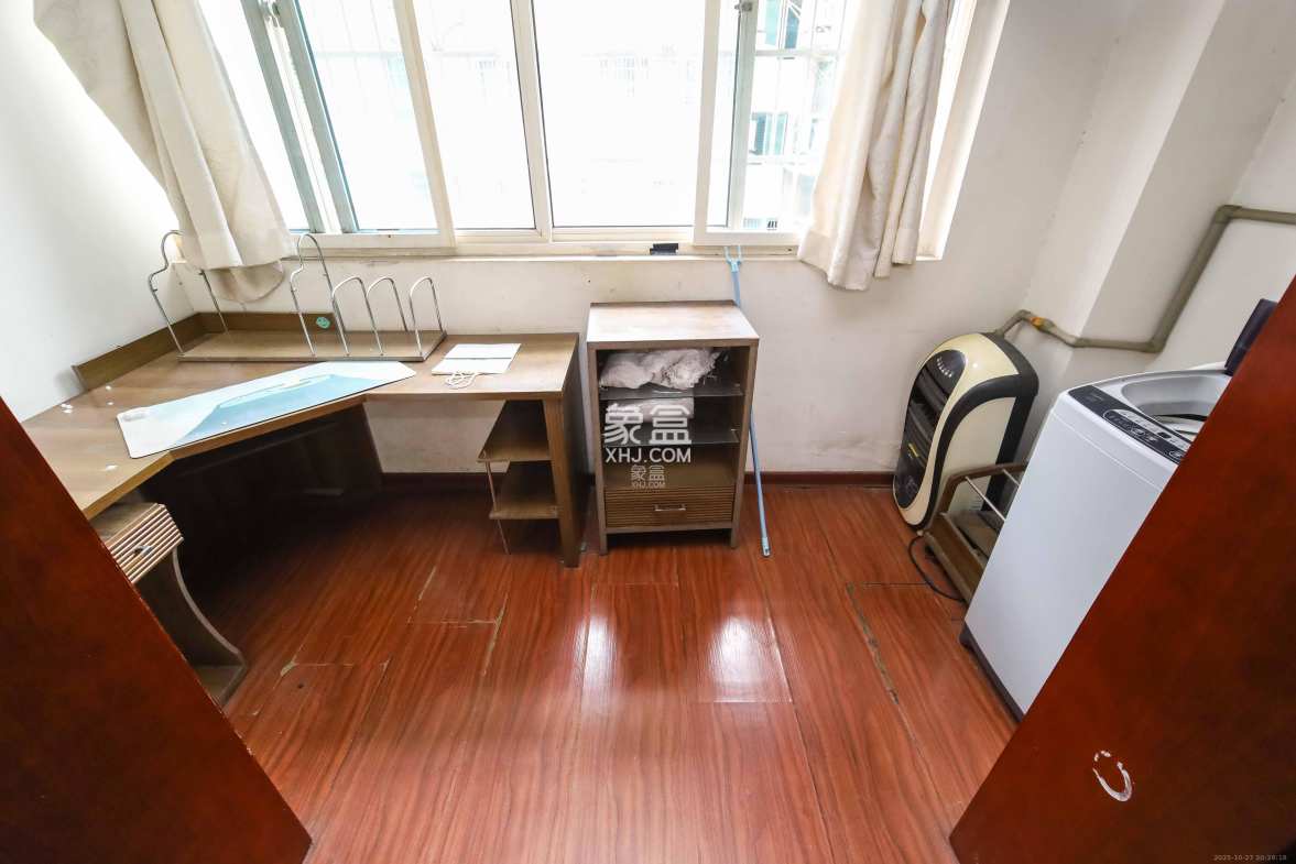 德政园 2室2厅1卫 58.0万 德政园 2室2厅1卫 58.0万阳台