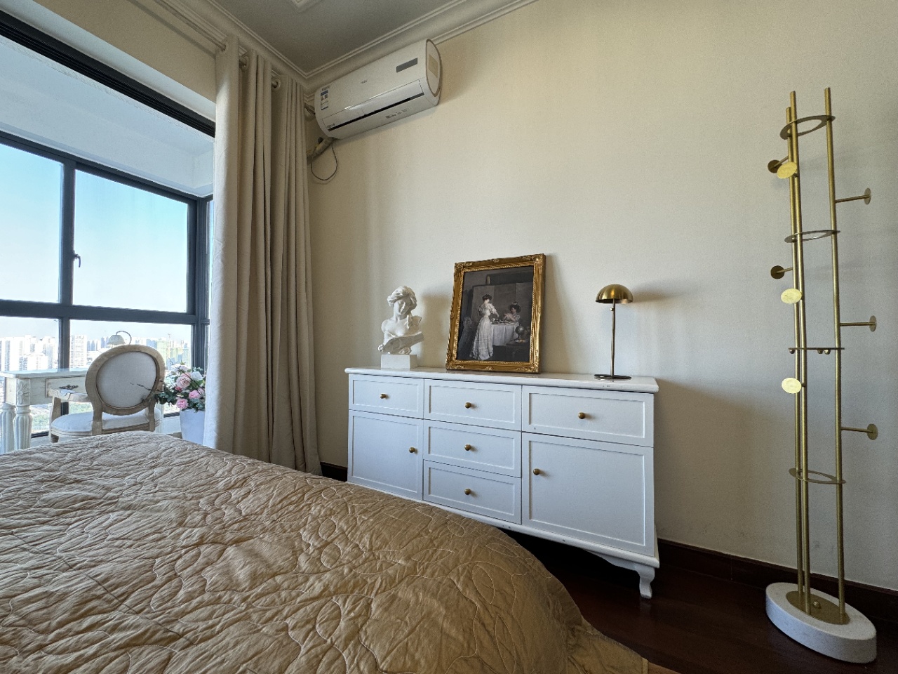 恒大外滩  3室2厅1卫    4600.0元/月 恒大外滩  3室2厅1卫    4600.0元/月室内图